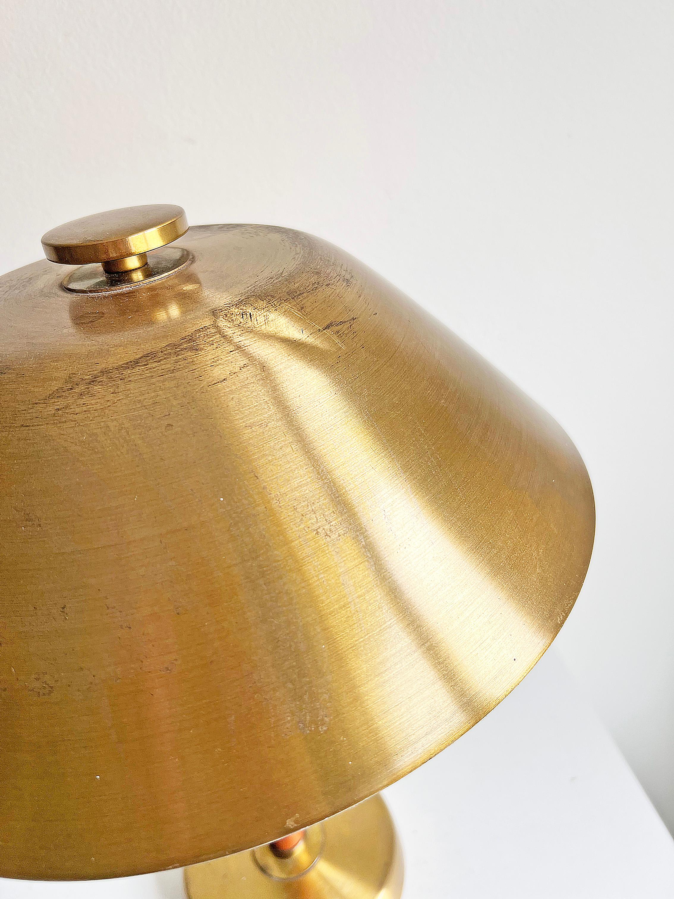 Table Lamp in Brass and Cognac Leather by Einar Bäckström, circa 1940s For Sale 1