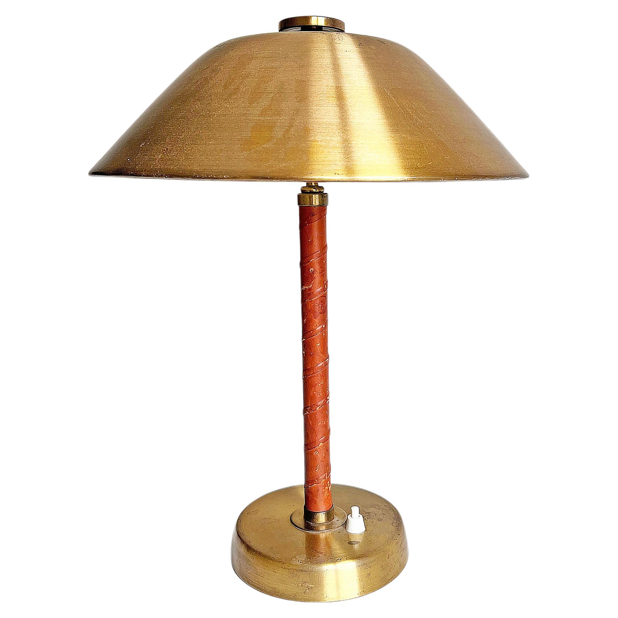 Table Lamp in Brass and Cognac Leather by Einar Bäckström, circa 1940s For Sale