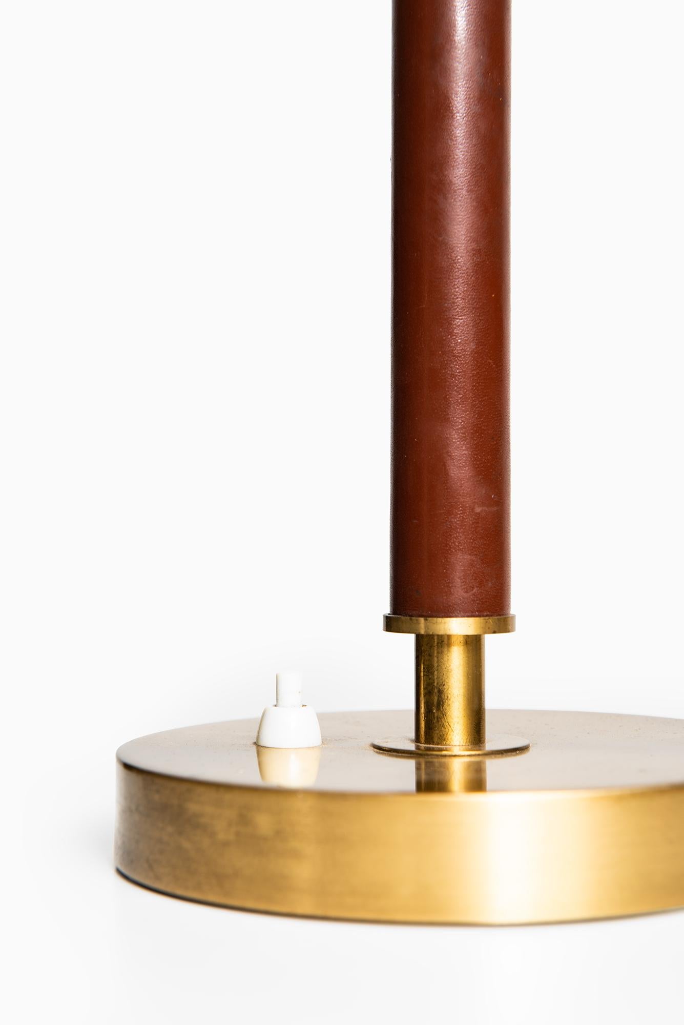 Scandinavian Modern Table Lamp in Brass and Leather Produced by Falkenbergs Belysning in Sweden For Sale