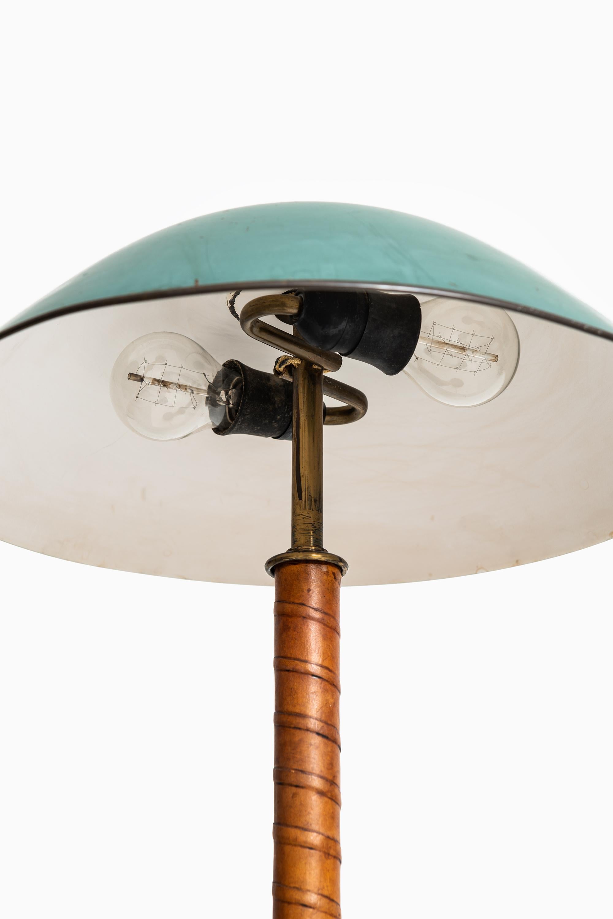 Scandinavian Modern Table Lamp in Brass and Leather Produced by Nordiska Kompaniet in Sweden