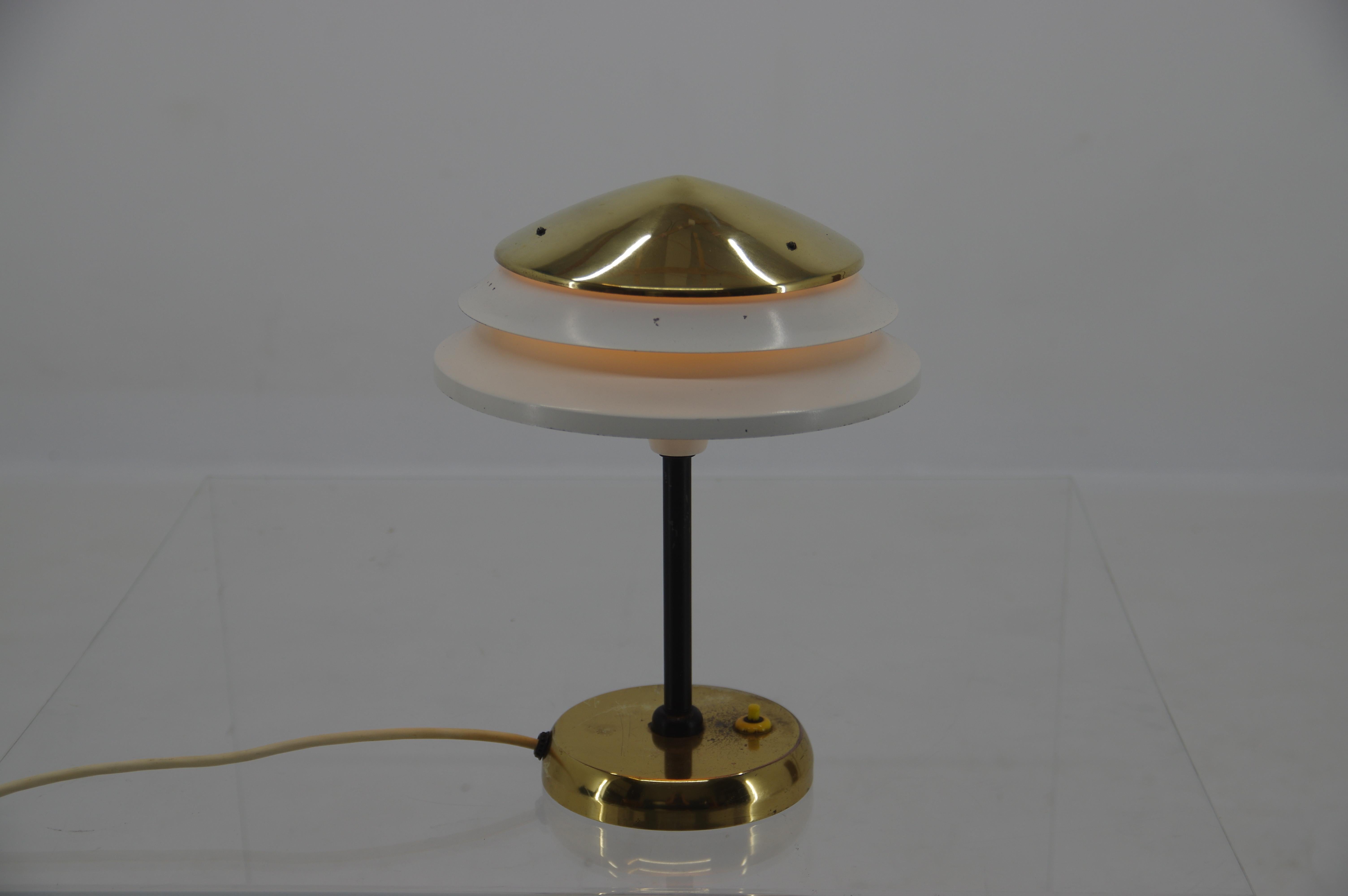 Table Lamp in Brass and Metal by Zukov, Czechoslovakia, 1950s In Good Condition In Praha, CZ