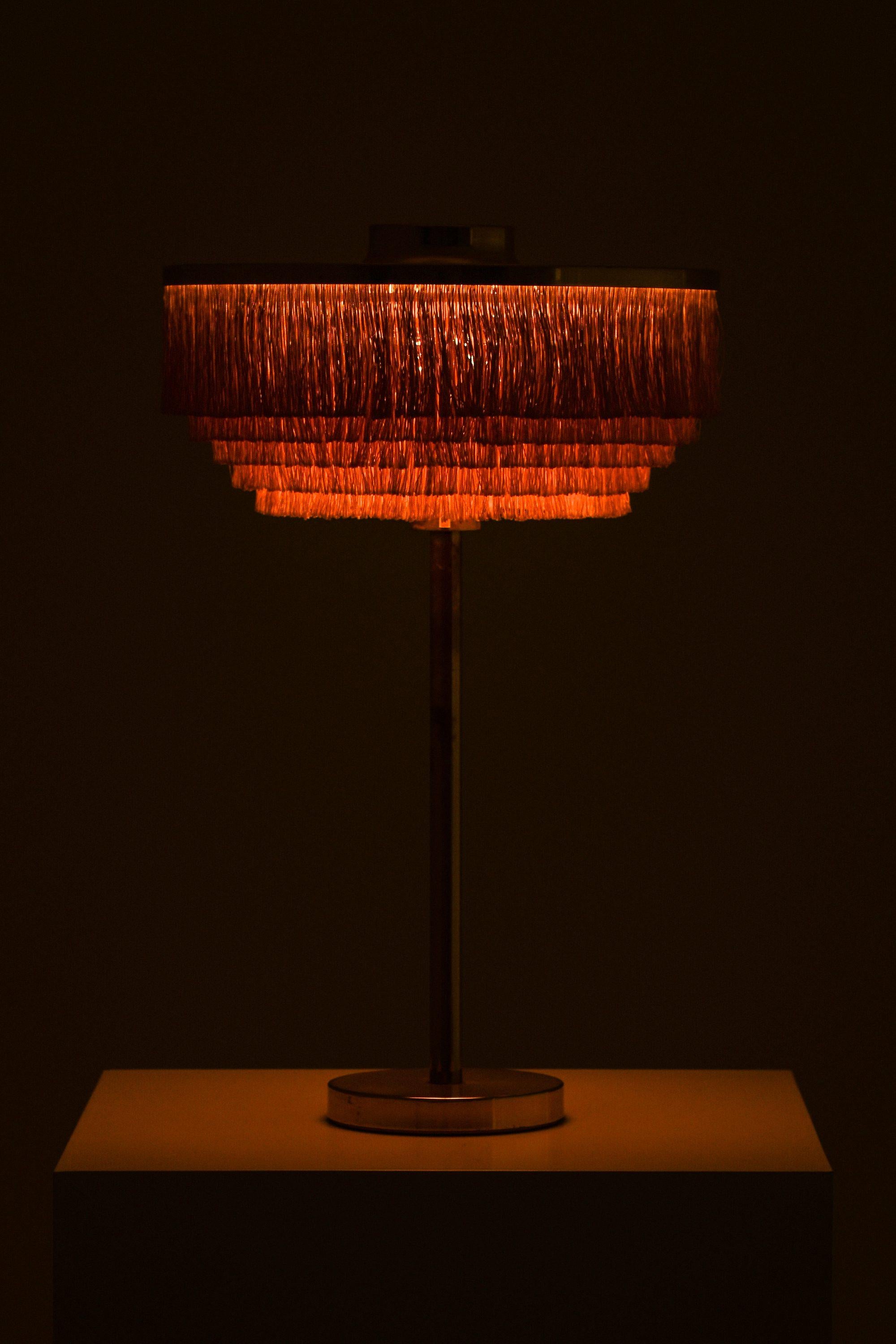 Lámpara de sobremesa de latón y flecos de seda de Hans-Agne Jakobsson, años 50

Información adicional:
Material: Latón, flecos de seda
Estilo: Mediados de siglo, escandinavo
Lámpara de mesa muy rara modelo B-138
Producido por Hans-Agne Jakobsson AB