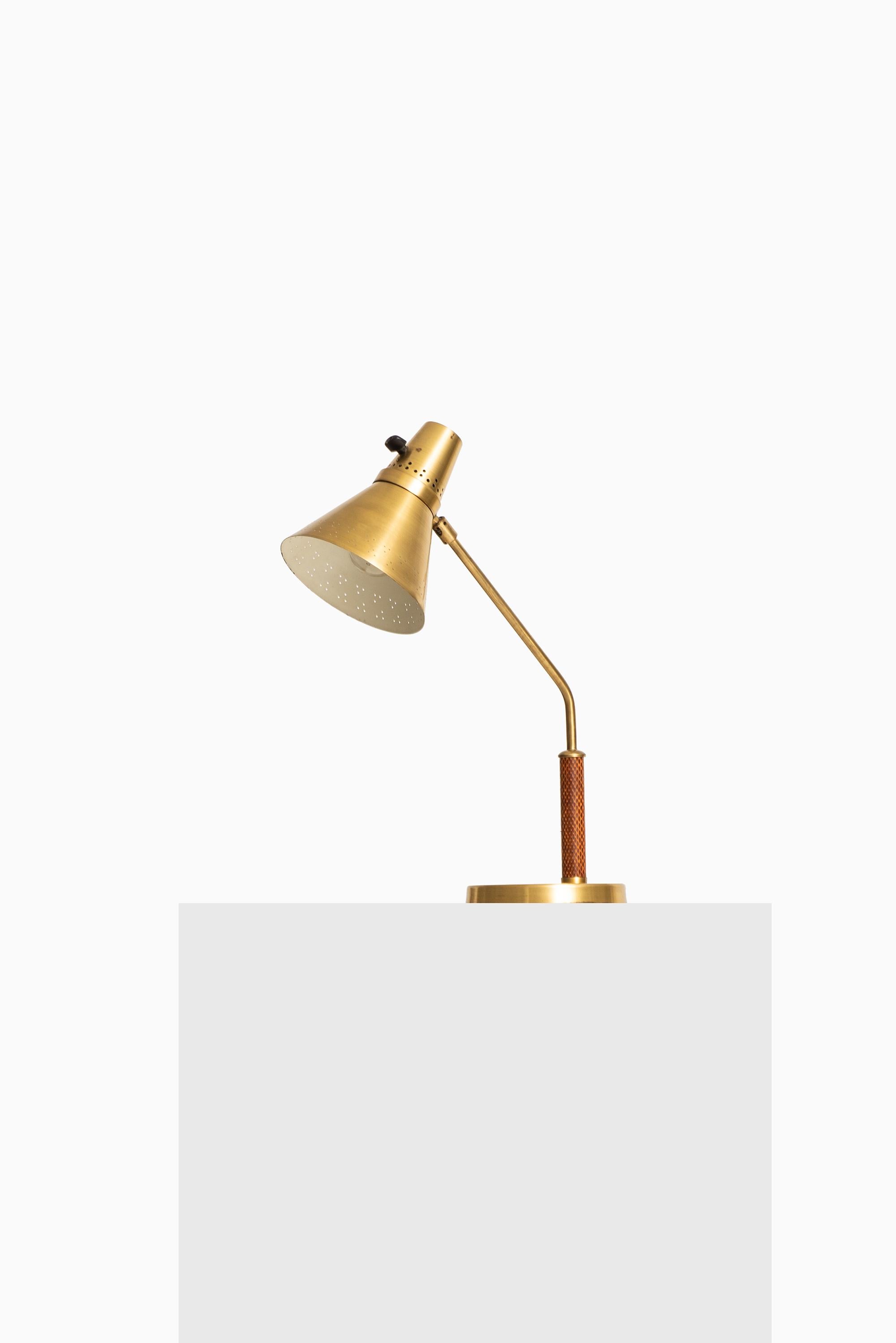 Swedish Table Lamp in Brass and Snakeskin Produced by AB E. Hansson & Co in Sweden For Sale