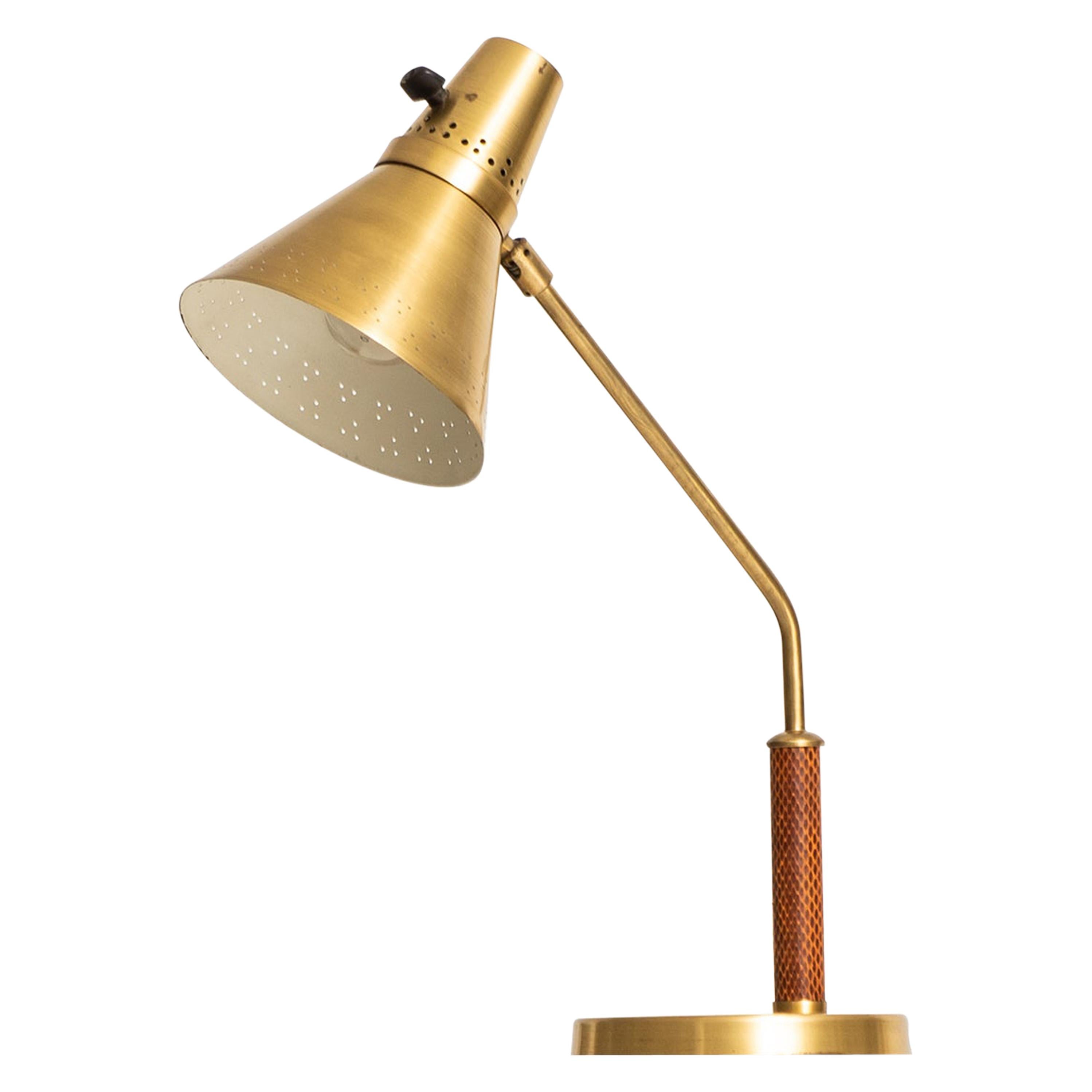 Lampe de table en laiton et peau de serpent fabriquée par AB E. Hansson & Co en Suède en vente