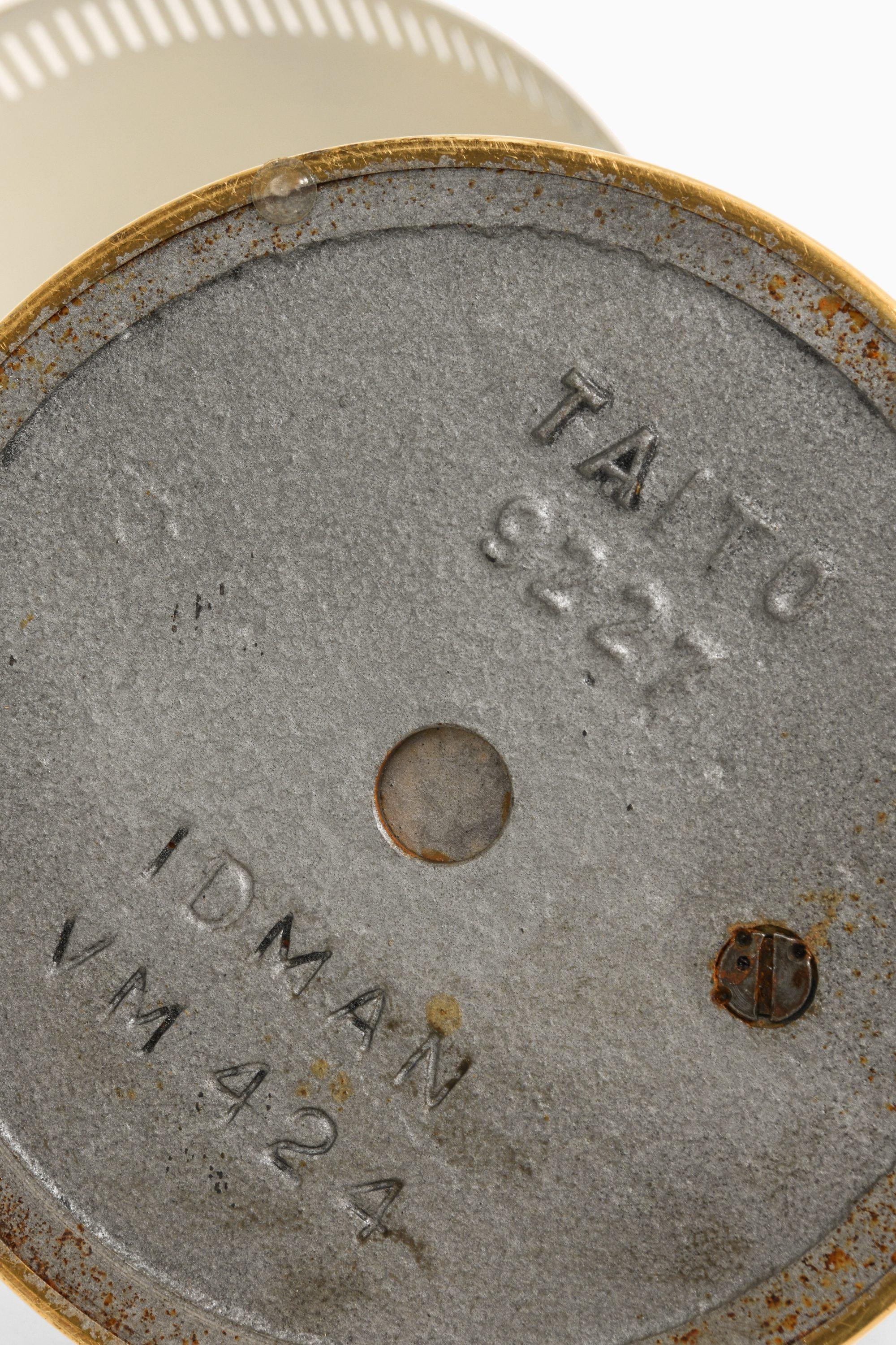 Lámpara de mesa en latón de Paavo Tynell, años 50 en Bueno estado para la venta en Limhamn, Skåne län