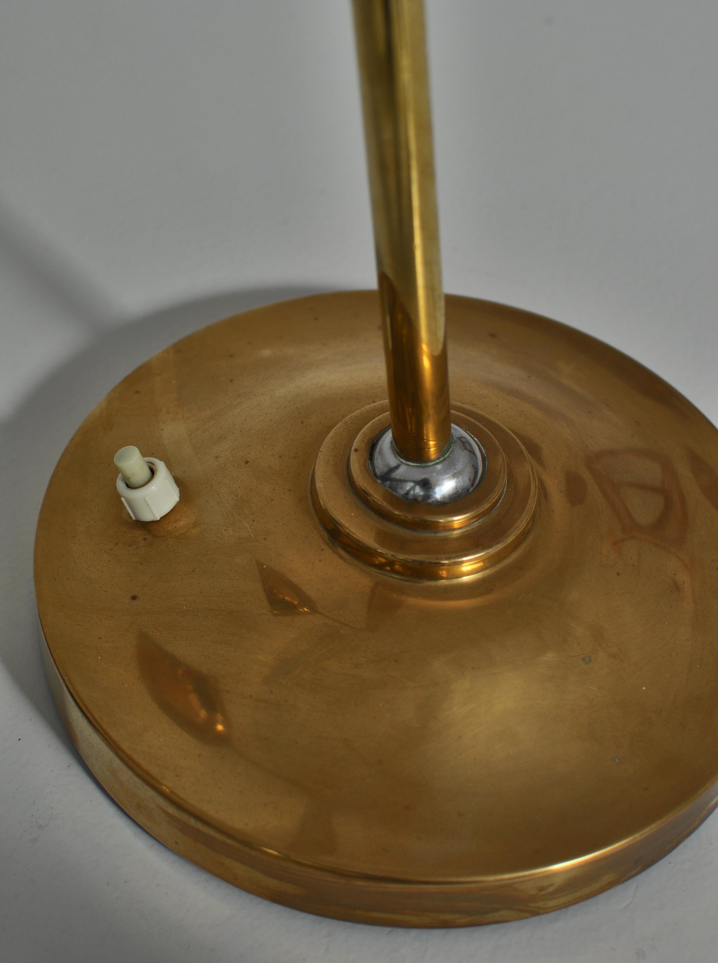 Table Lamp in Brass by Vilhelm Lauritzen for Fog & Mørup, 1940s 8