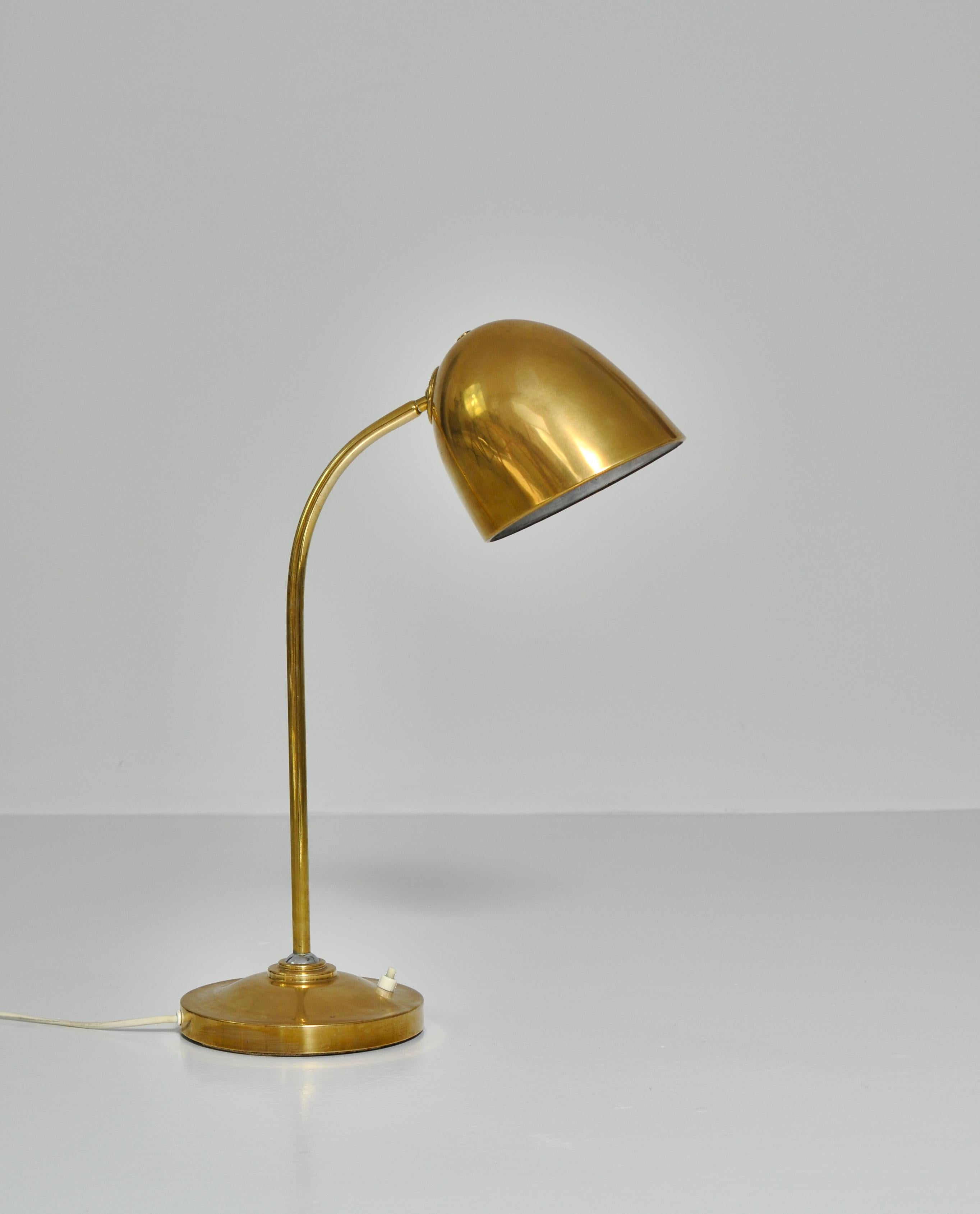Scandinavian Modern Table Lamp in Brass by Vilhelm Lauritzen for Fog & Mørup, 1940s