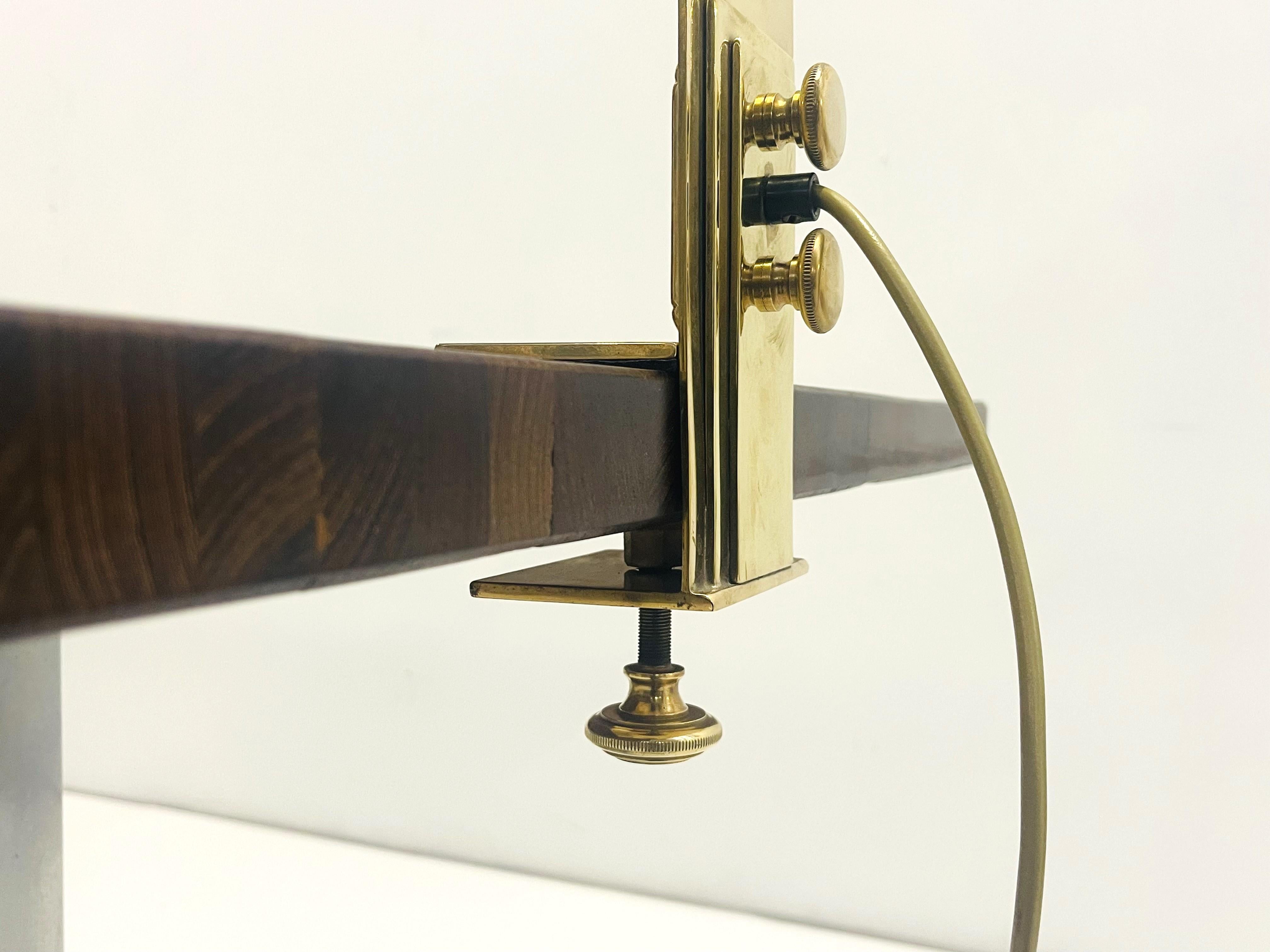 Allemand Lampe de table en laiton en vente