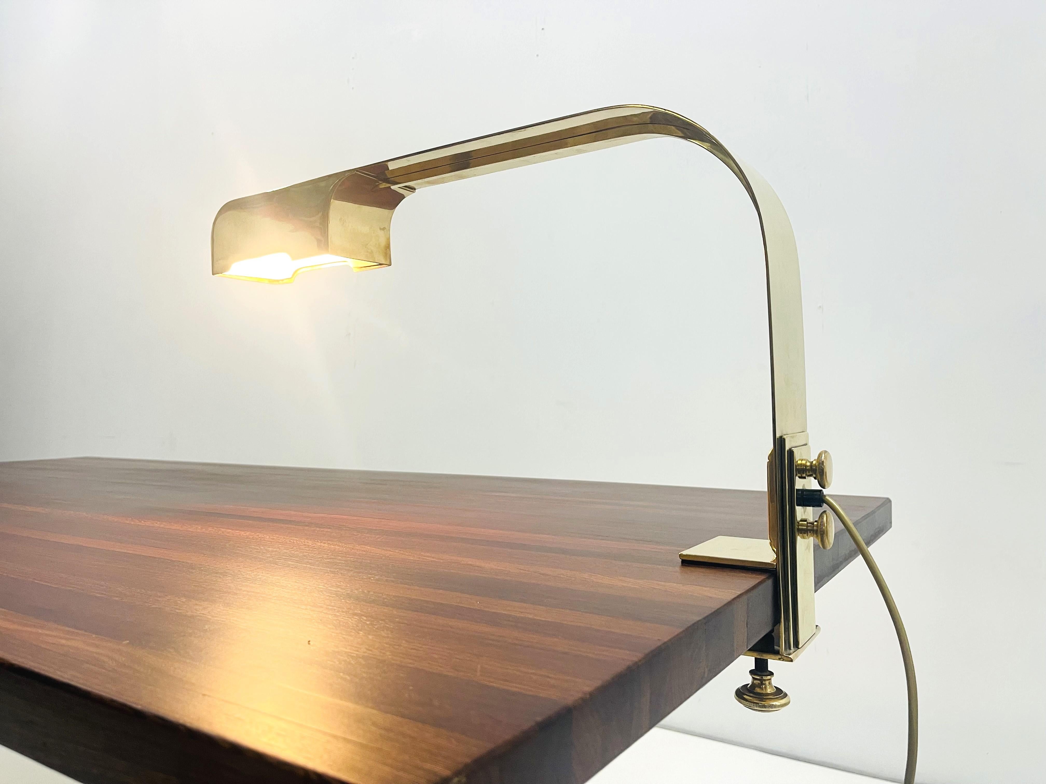 Lampe de table en laiton Bon état - En vente à Brussels, BE