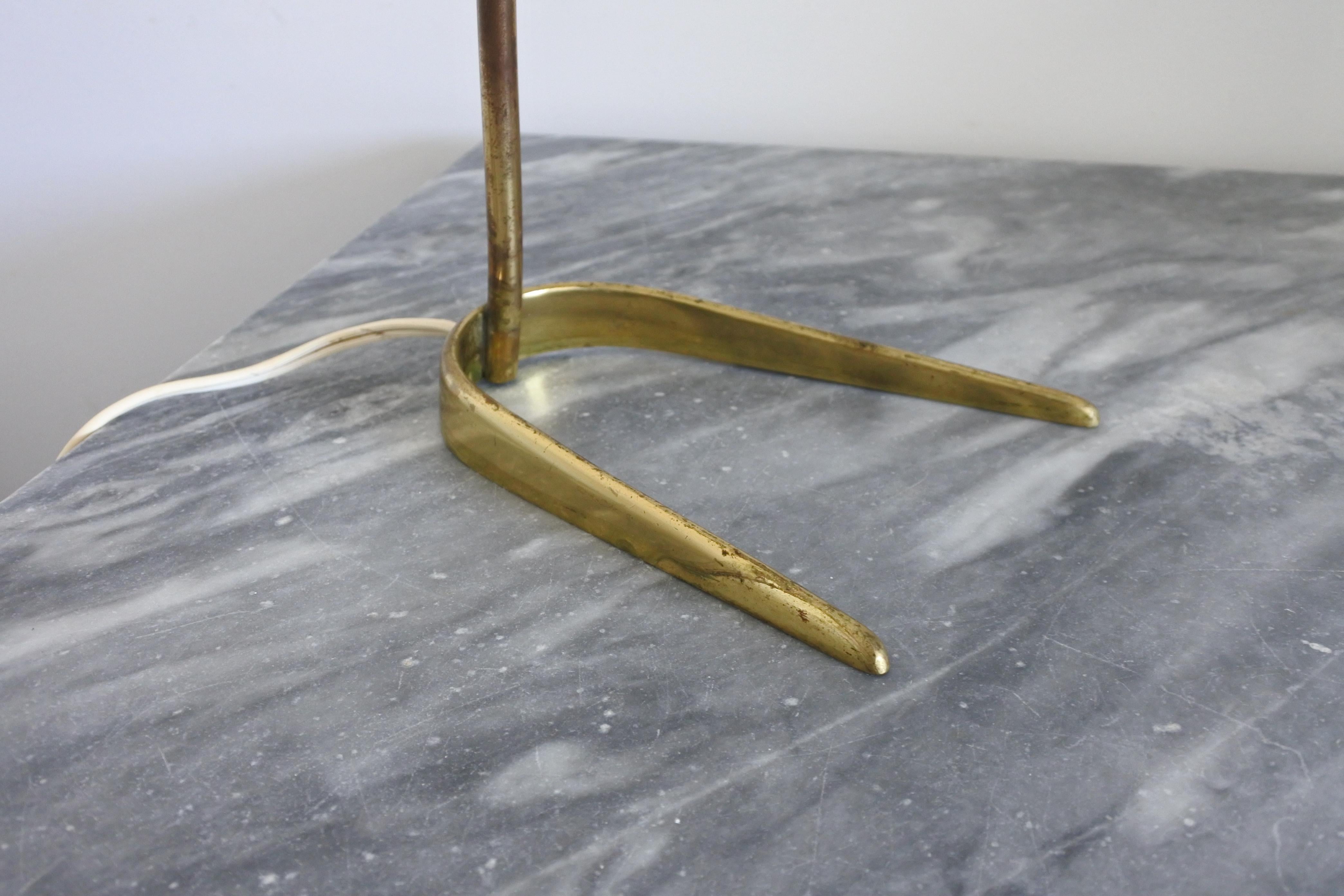 Table Lamp in Brass & Lacquered Aluminum in the Style of Stilnovo, Italy 1950s 8