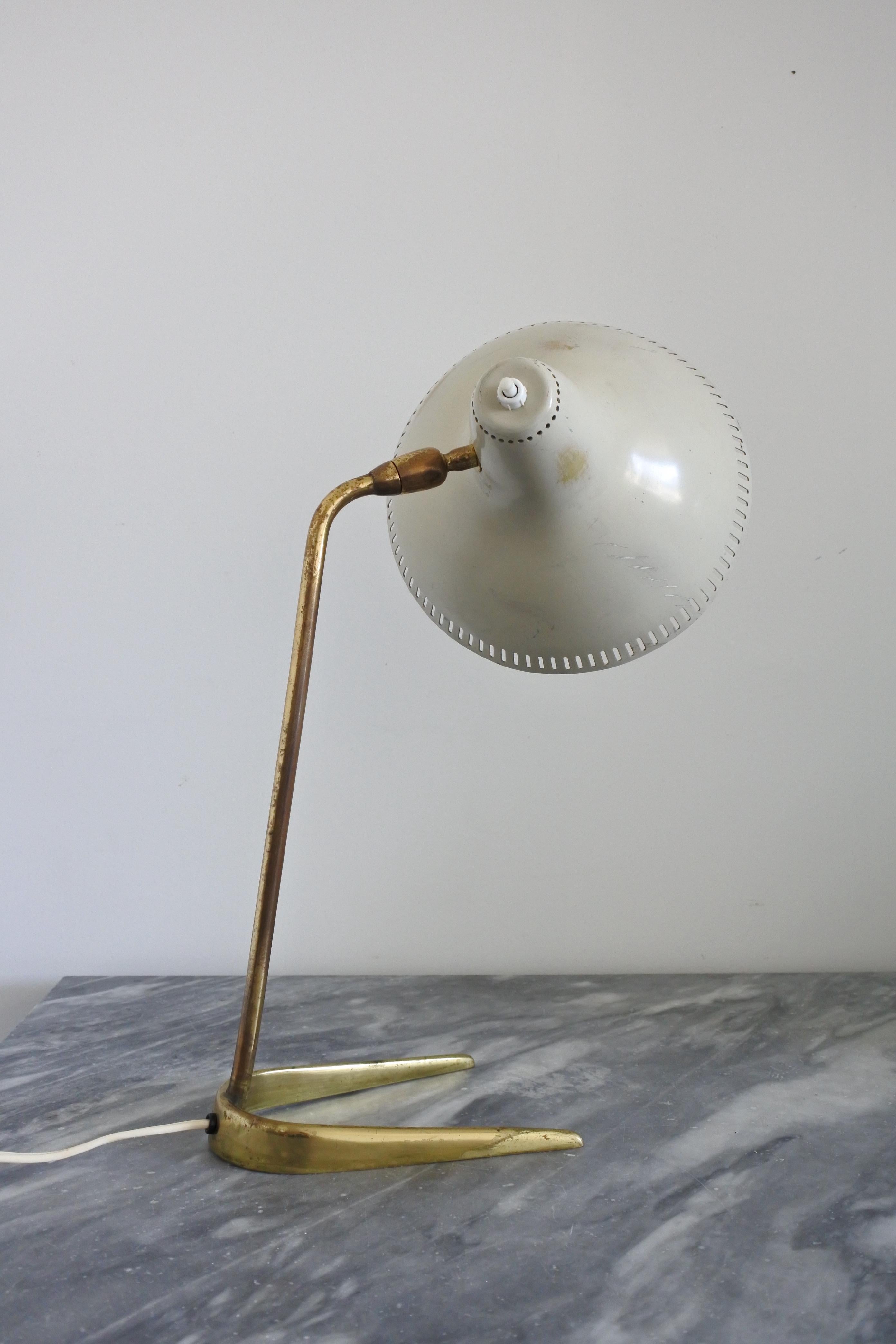 Italian Table Lamp in Brass & Lacquered Aluminum in the Style of Stilnovo, Italy 1950s