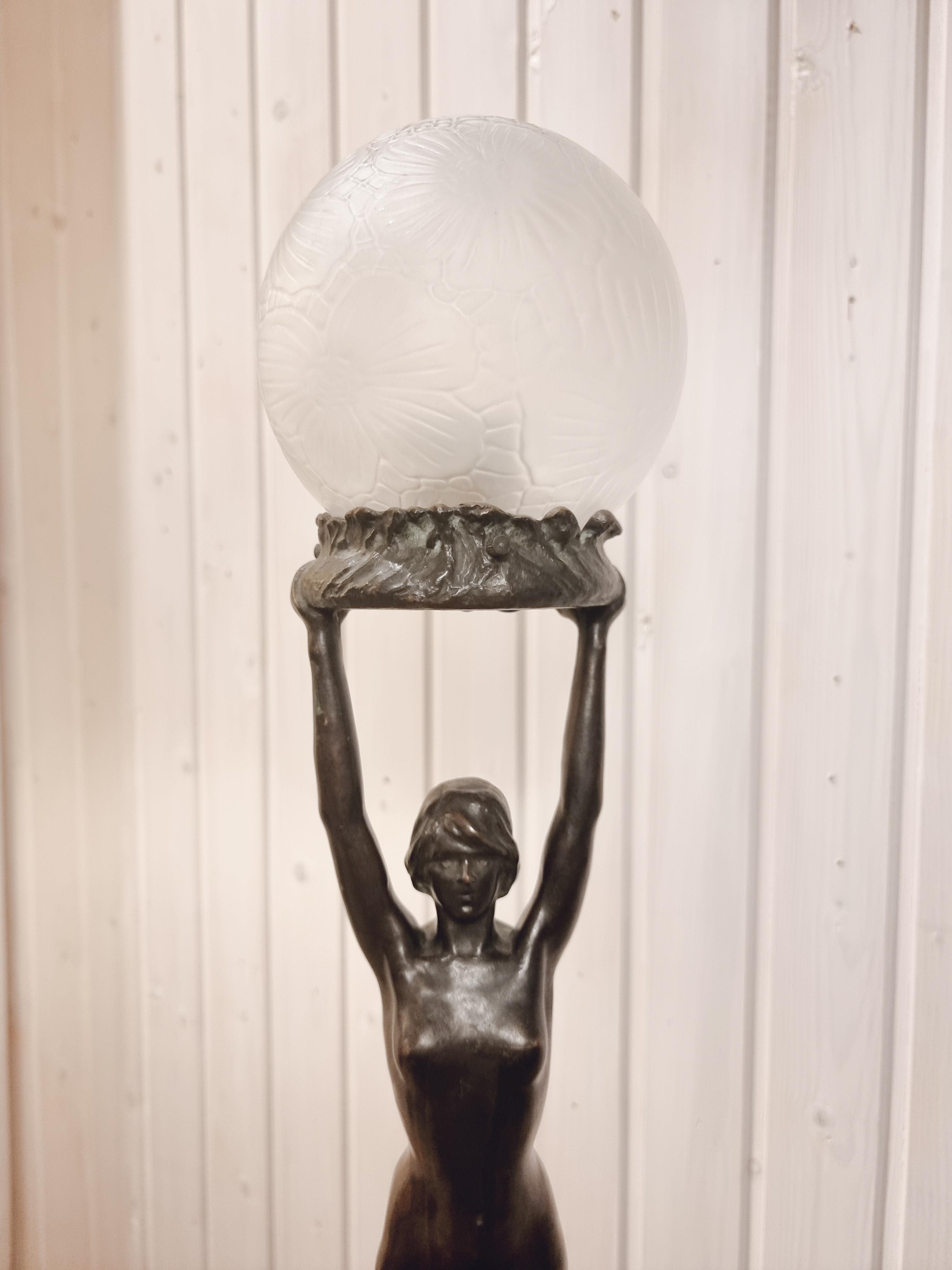 Table Lamp in bronze, Gerda Sprinchorn for Herman Bergman Stockholm, Art Nouveau For Sale 7