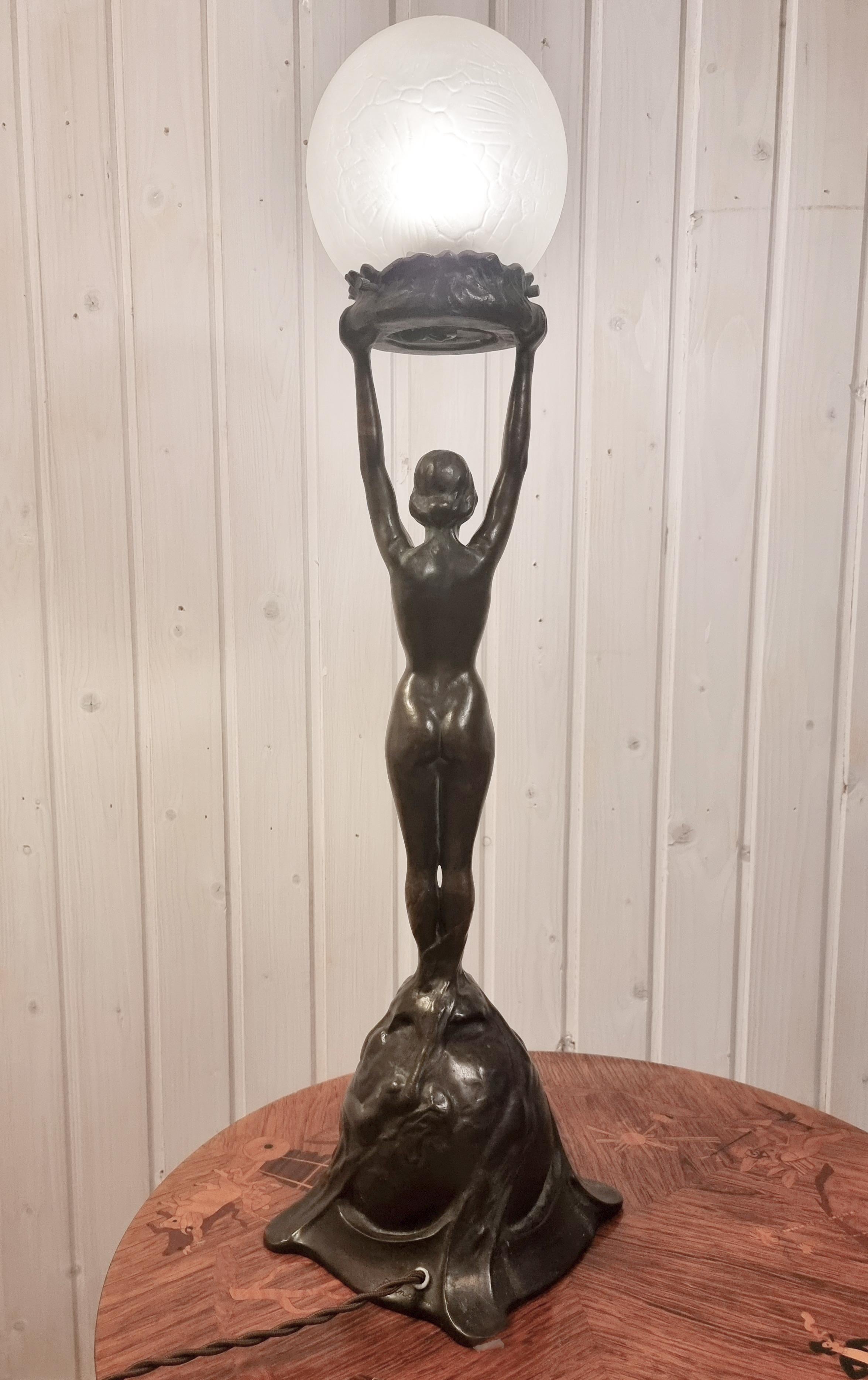 Swedish Table Lamp in bronze, Gerda Sprinchorn for Herman Bergman Stockholm, Art Nouveau For Sale