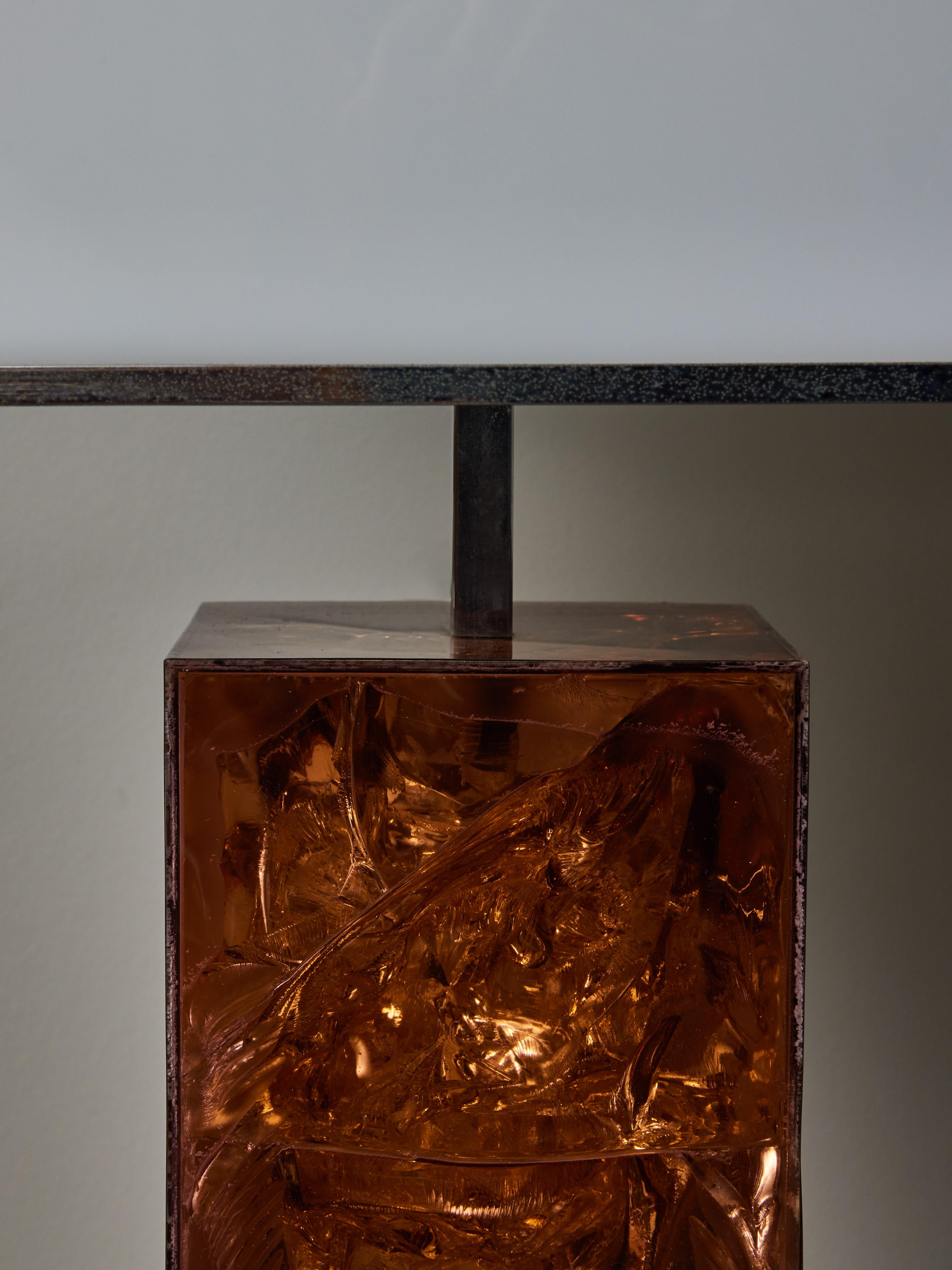 Table Lamp in Brown Resin with Original Plexi Lampshade In Good Condition In Saint-Ouen, IDF
