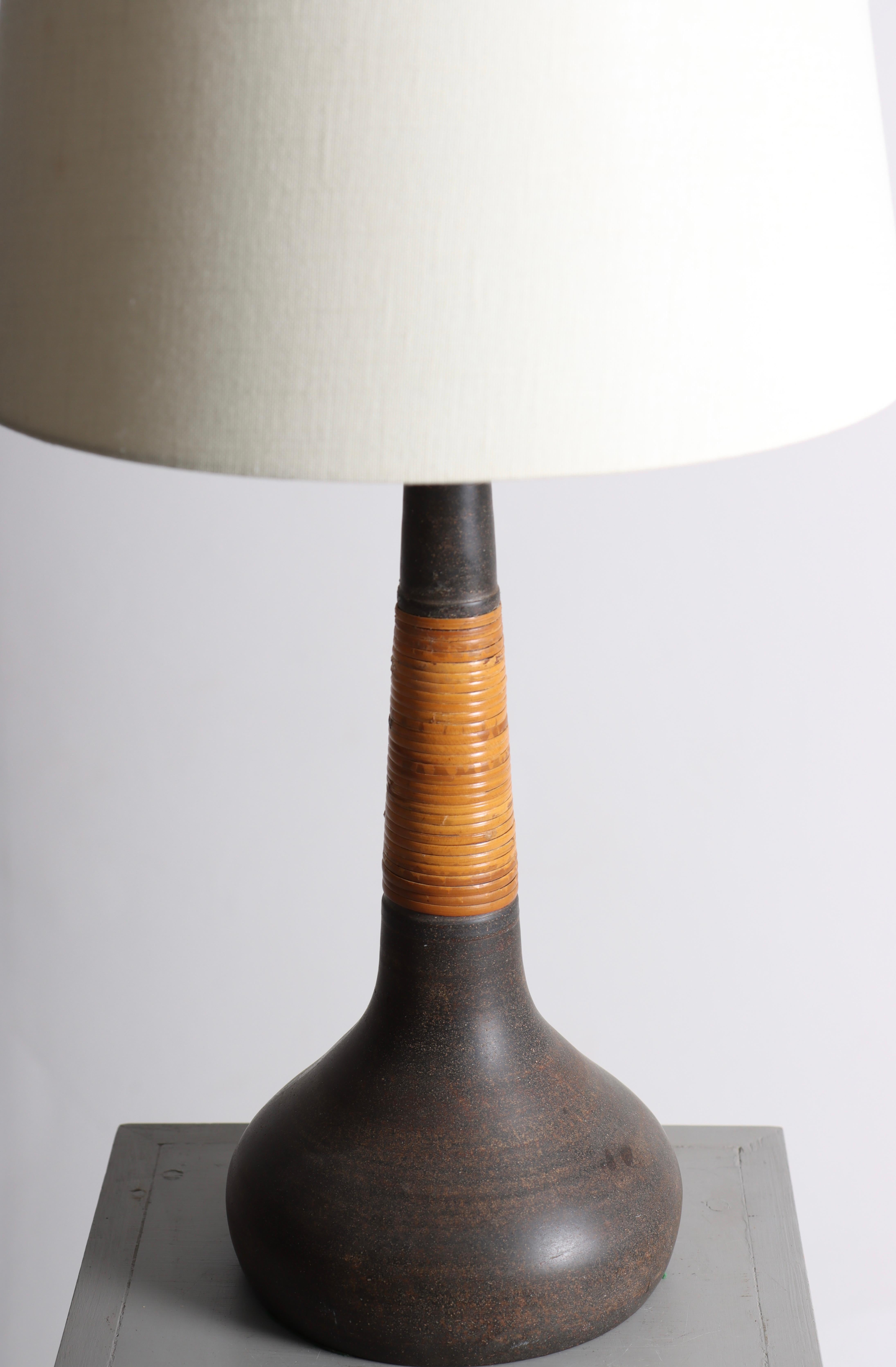 Scandinavian Modern Table Lamp in Ceramic and Cane by Kähler For Sale