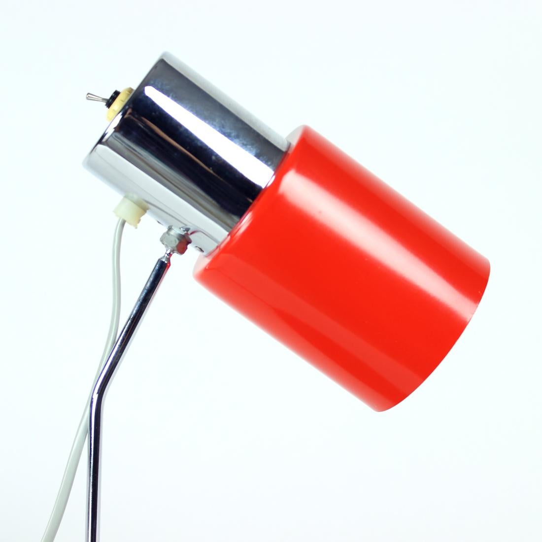 Table Lamp in Chrome and Red Metal, by Josef Hurka for Napako, 1960s For Sale 2
