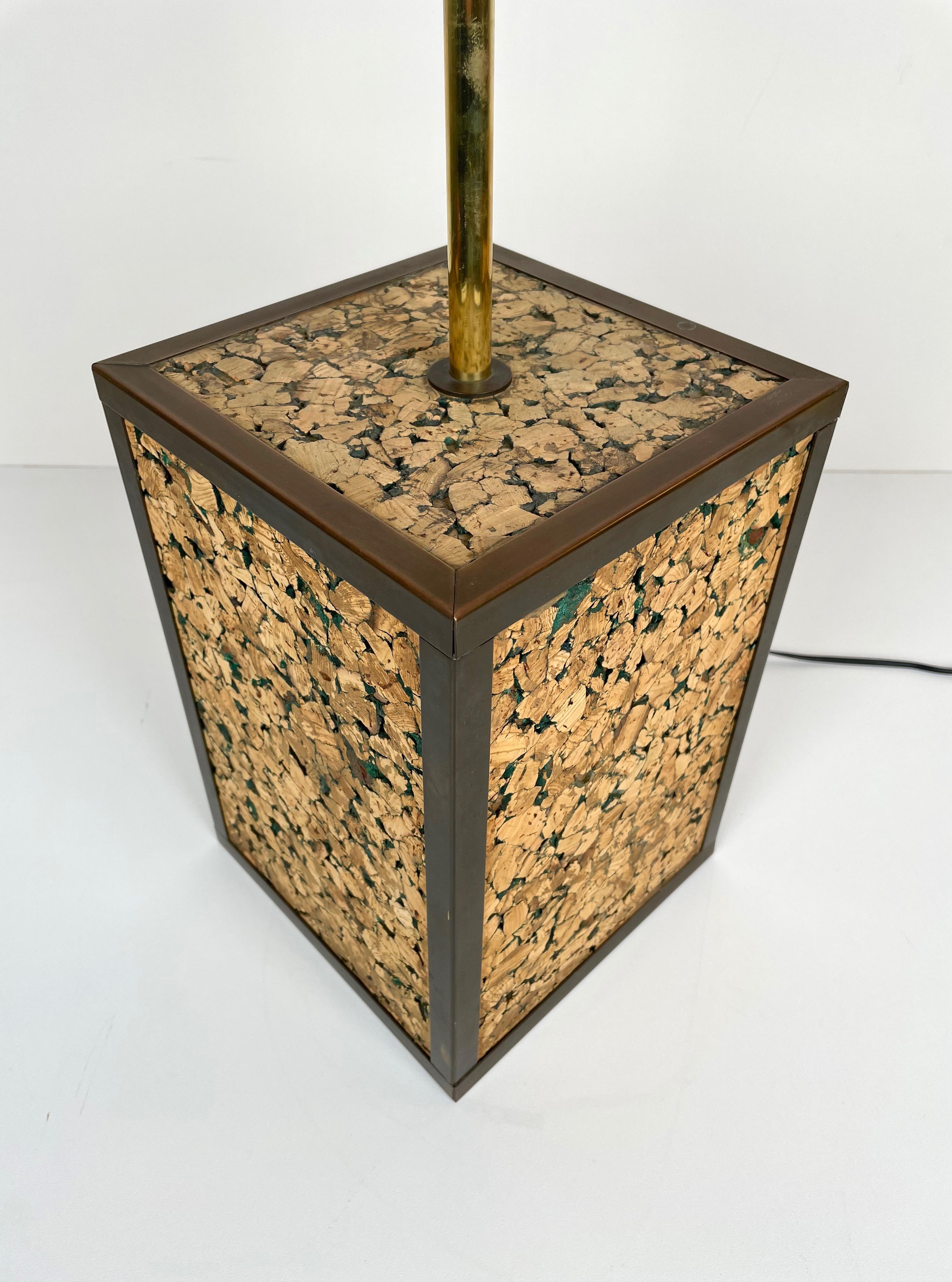 Table Lamp in Cork and Brass, Italy, 1970s In Good Condition For Sale In Rome, IT