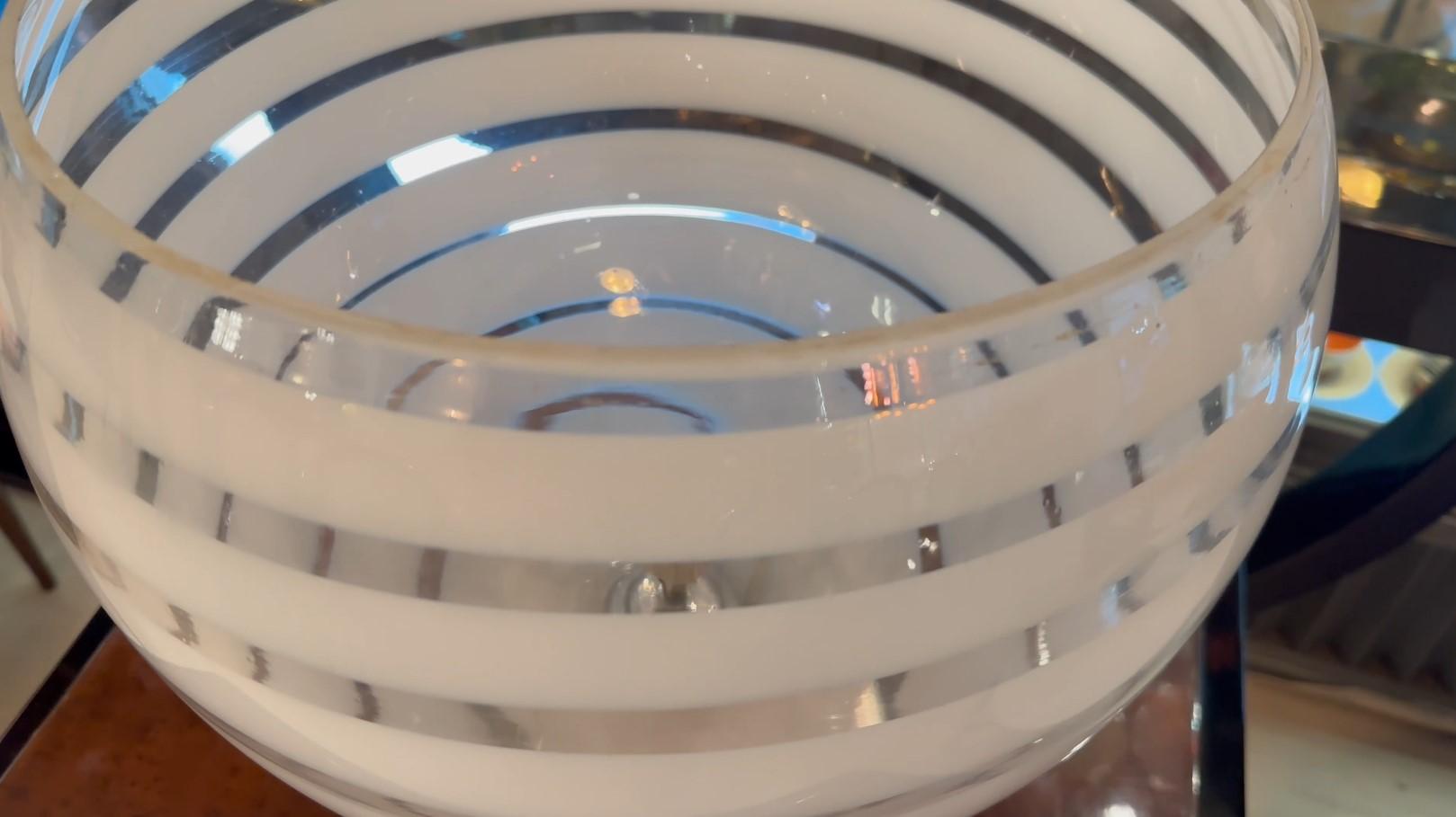 Lampe de table en verre et chrome, 1960, italienne en vente 1