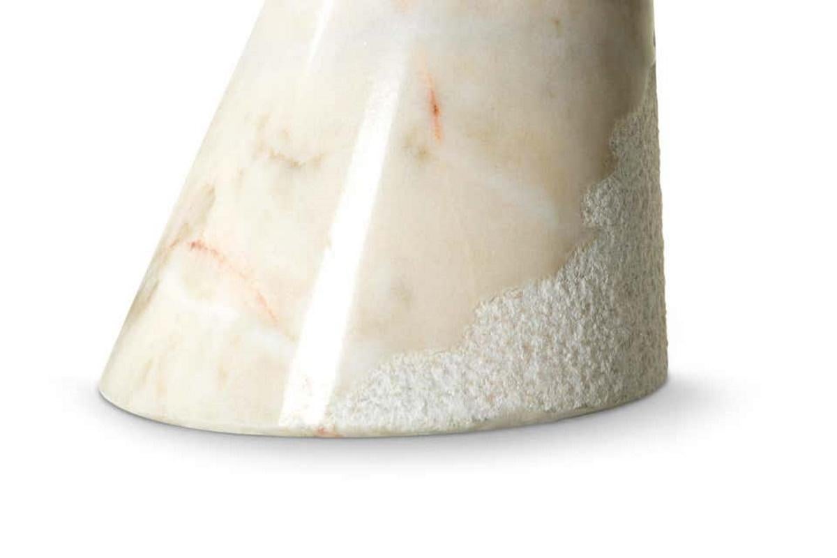 Table lamp in hammered aged brass with marble base
Custom sizes, materials and finishes.
Dimensions
Height 13.78 in. (35 cm)
Width 7.45 in. (18.9 cm)
Depth 20.08 in. (51 cm)
Estimated production time: 8-9 weeks.