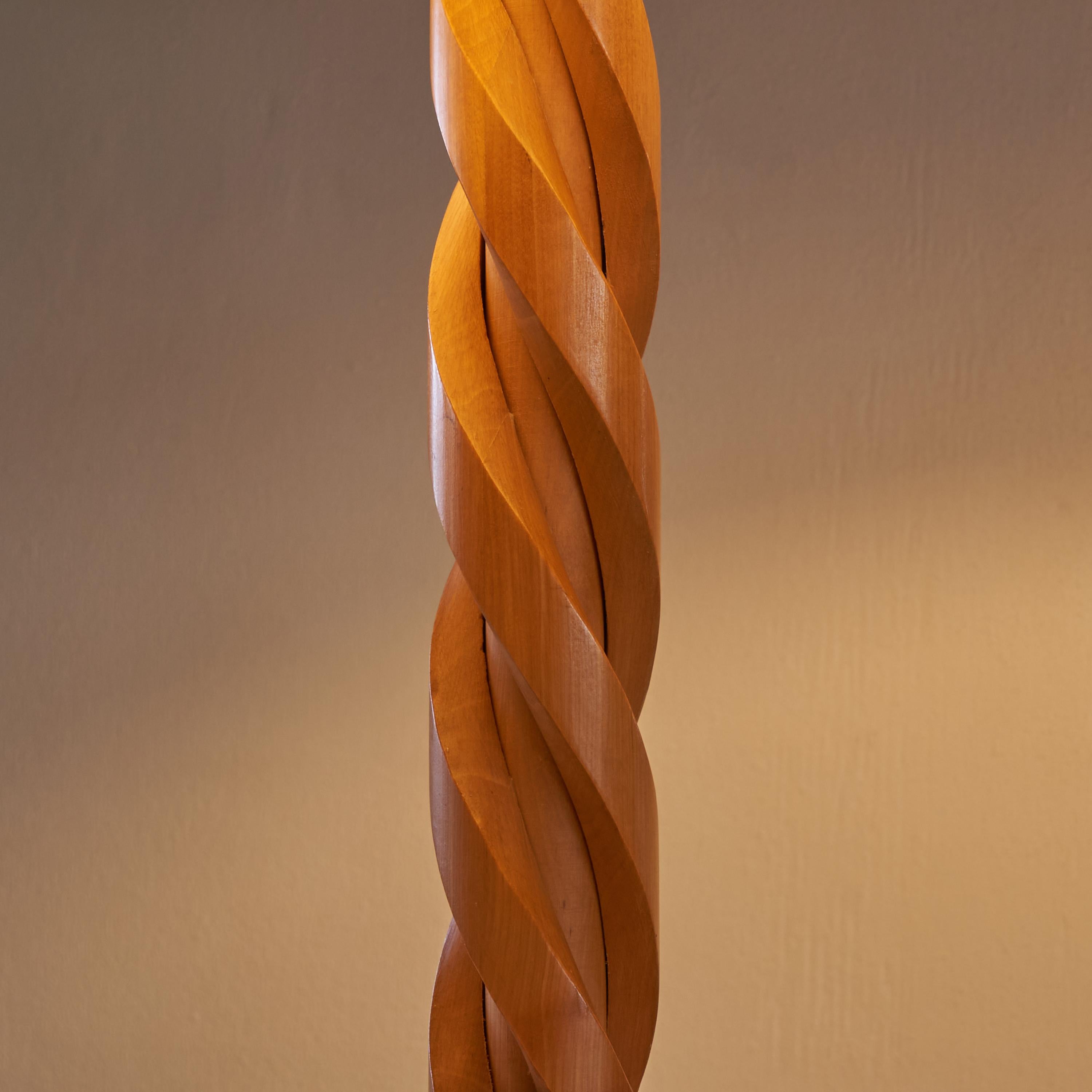 Table Lamp in Hand Carved Wood and Burl Veneer   In Good Condition For Sale In Tilburg, NL