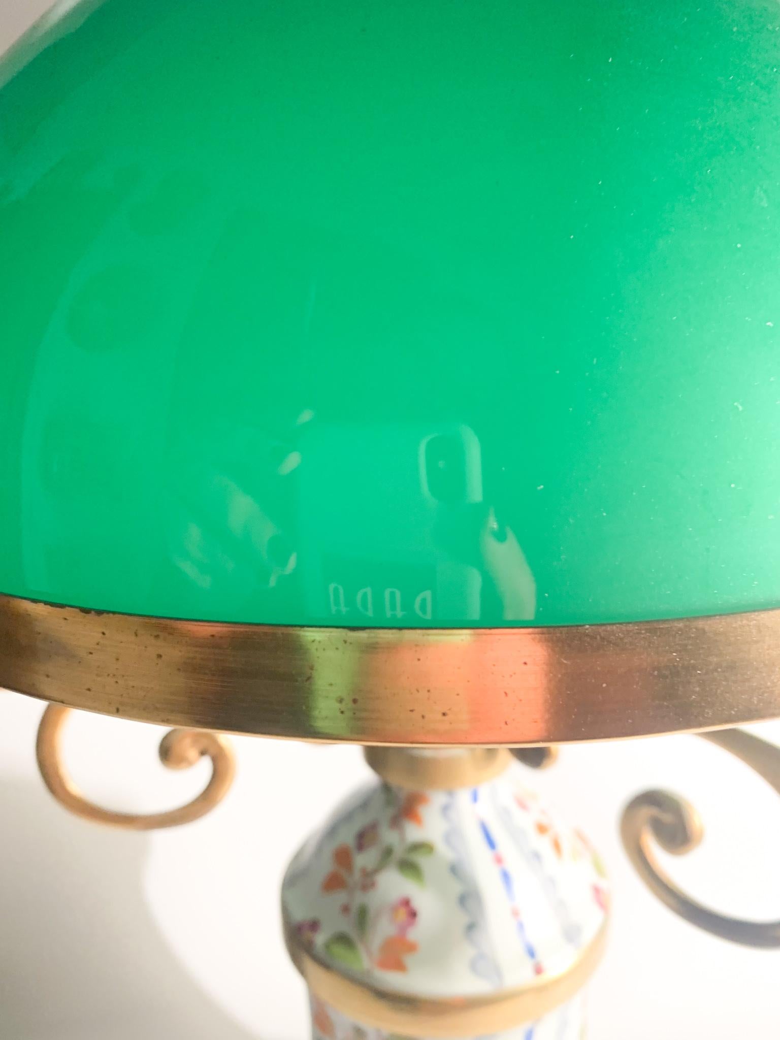 Table Lamp in Hand Painted Sevres Porcelain and Glass Lampshade from the 1940s In Good Condition For Sale In Milano, MI
