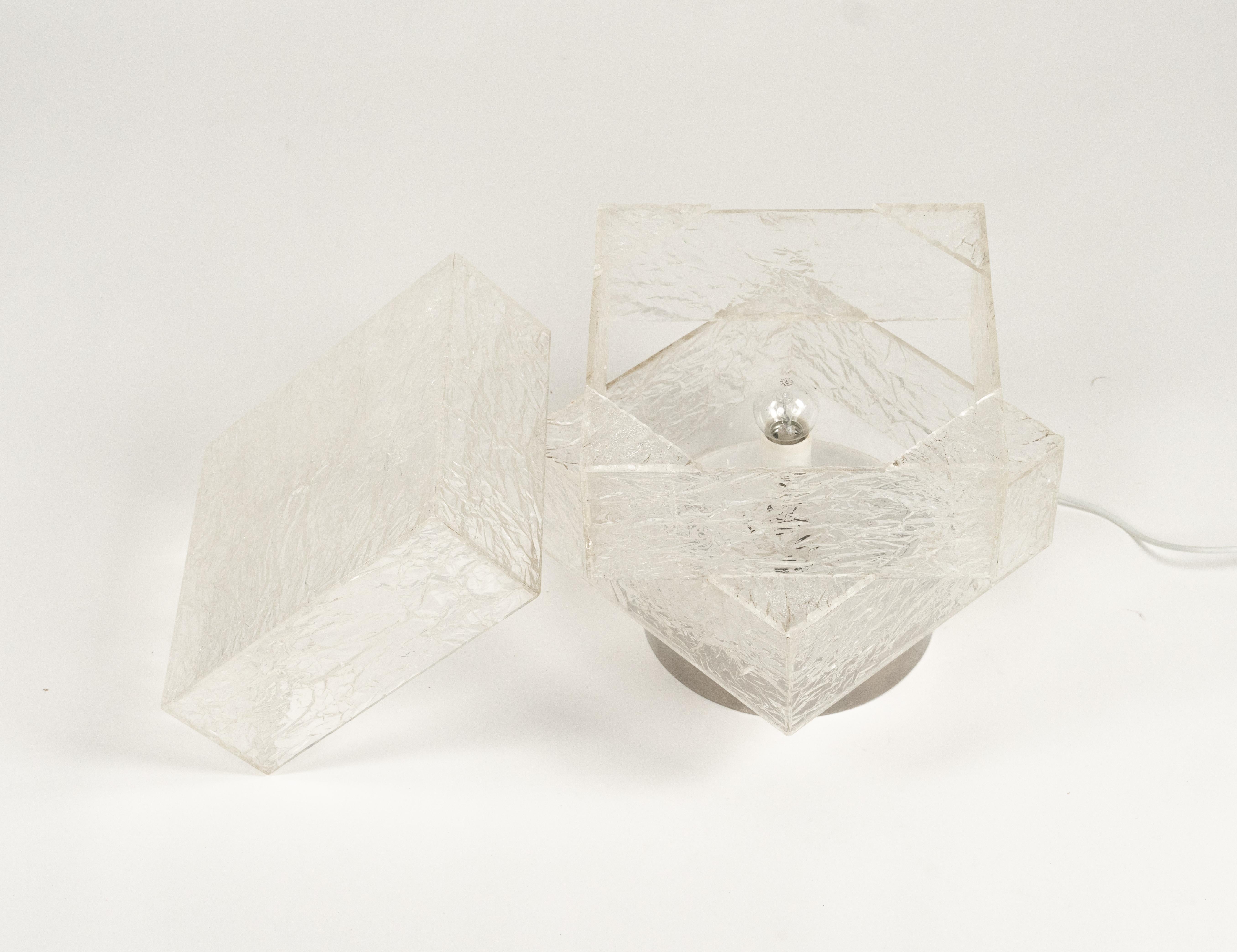 Table Lamp in Ice Effect Lucite and Aluminum Willy Rizzo Style, Italy 1970s For Sale 1
