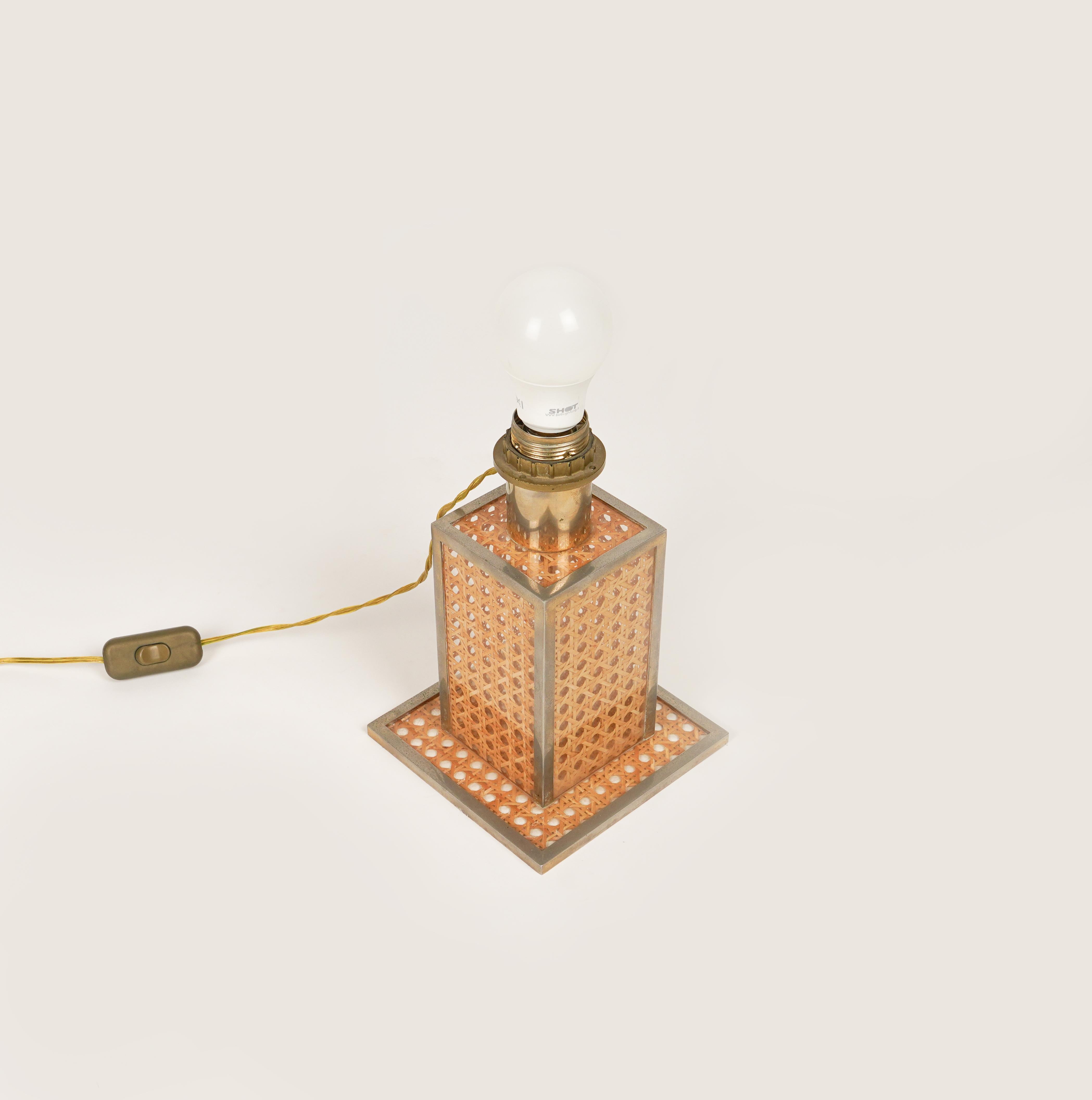 Table Lamp in Lucite, Rattan and Brass Christian Dior Style, Italy 1970s For Sale 3