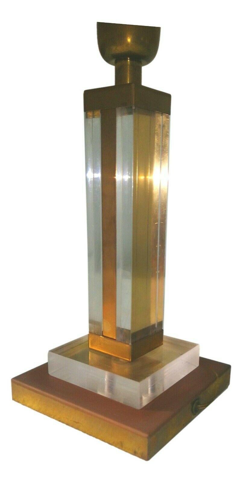Table Lamp in Lucite 