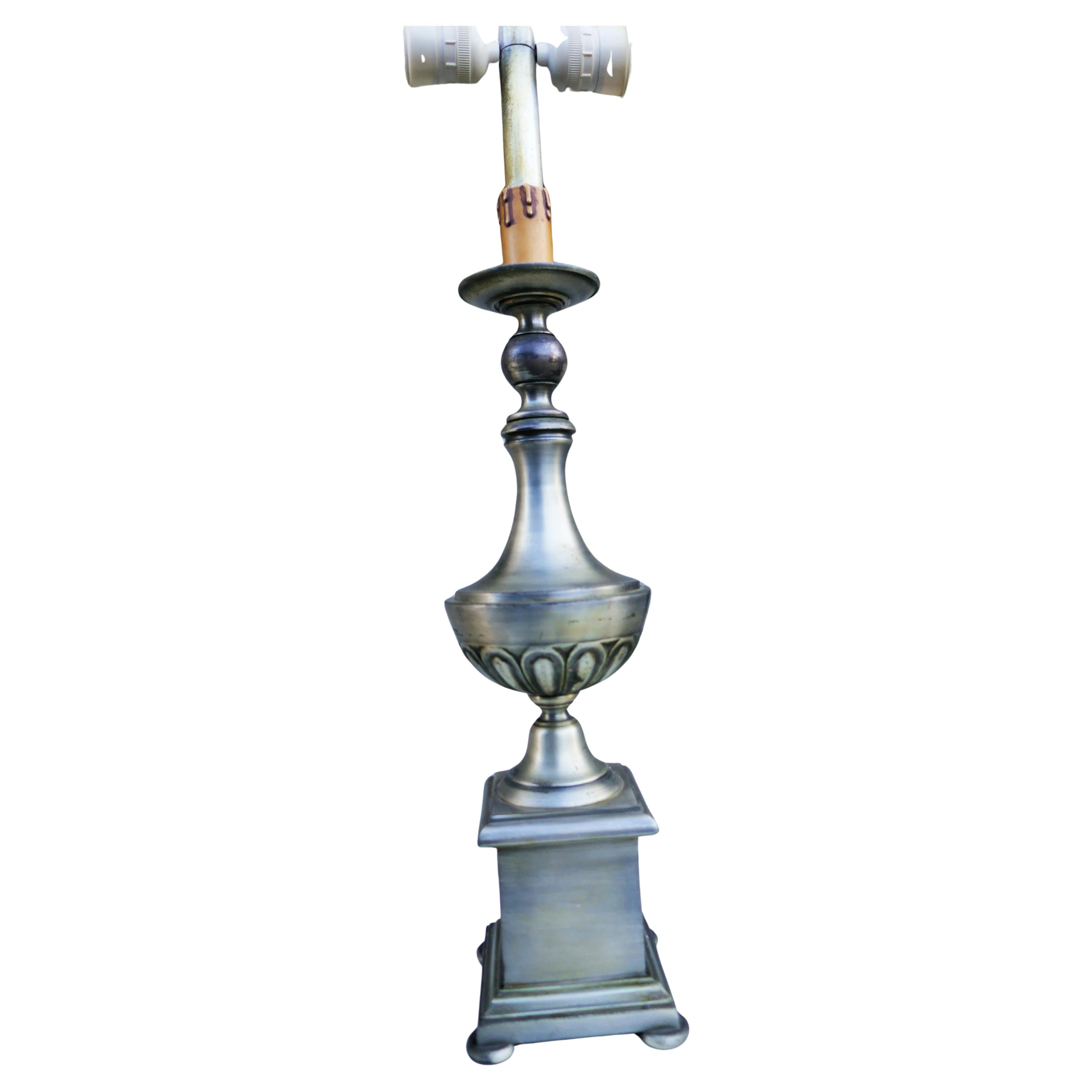 Lampe à poser en métal et diffuseur en damas en vente 4