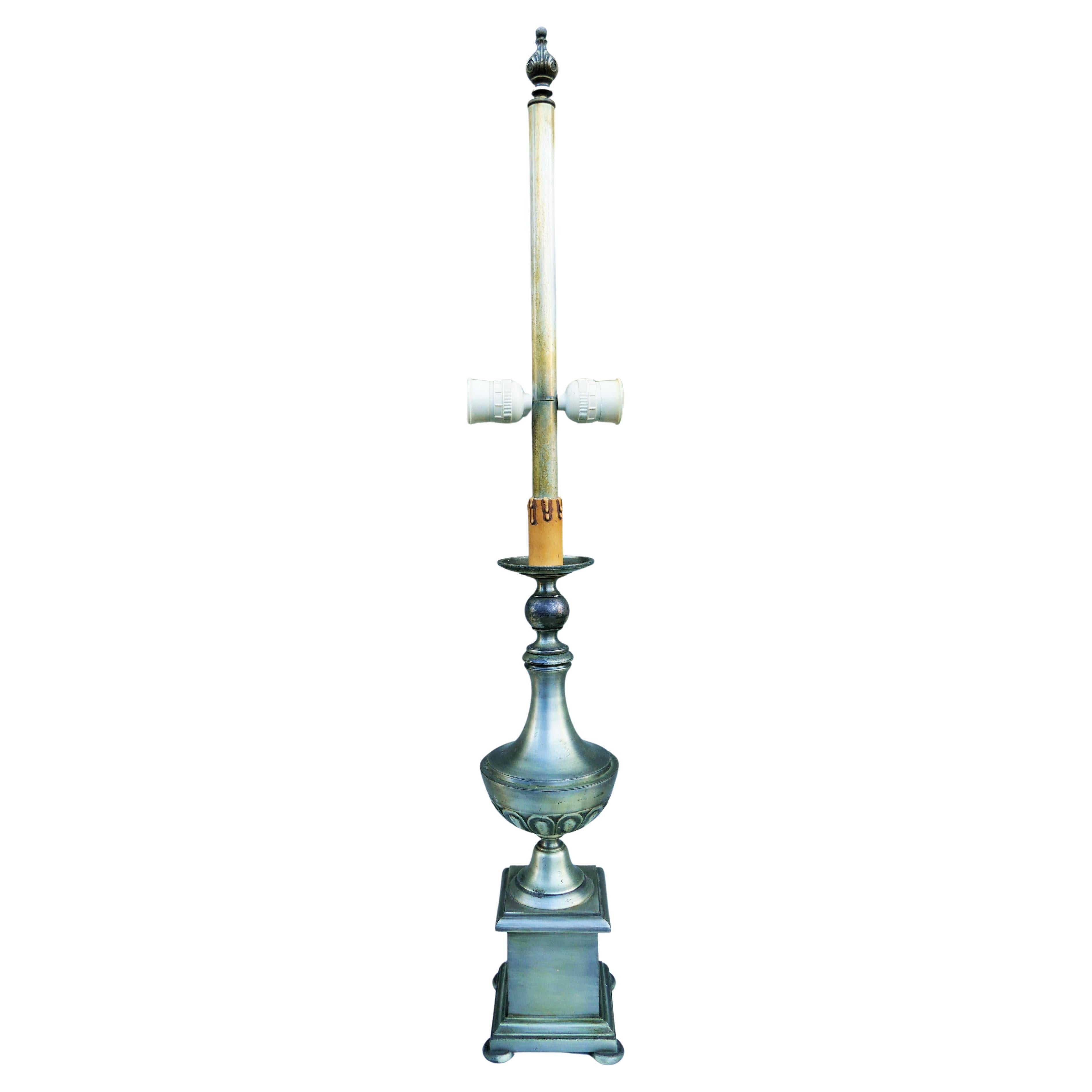 Lampe à poser en métal et diffuseur en damas en vente 5