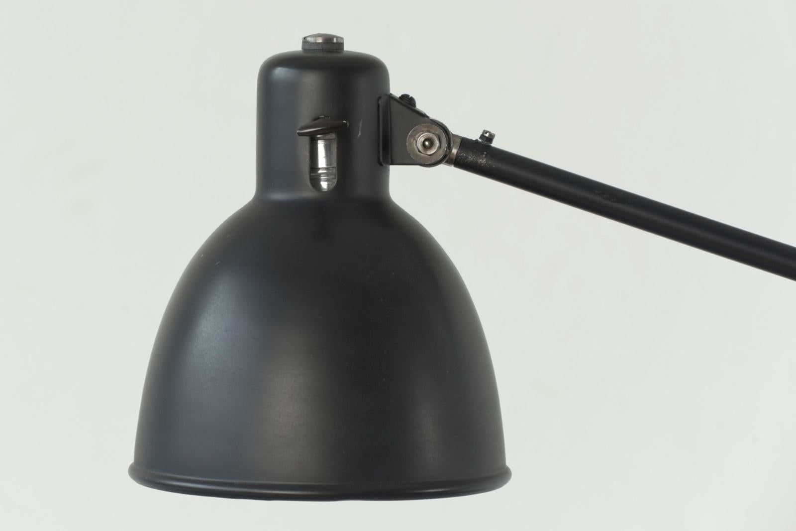 Tischlampe aus Metall für BAG Turgi, Schweiz – 1935 im Angebot 8