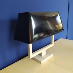 Lampe de bureau en parchemin conçue par Michel Leo