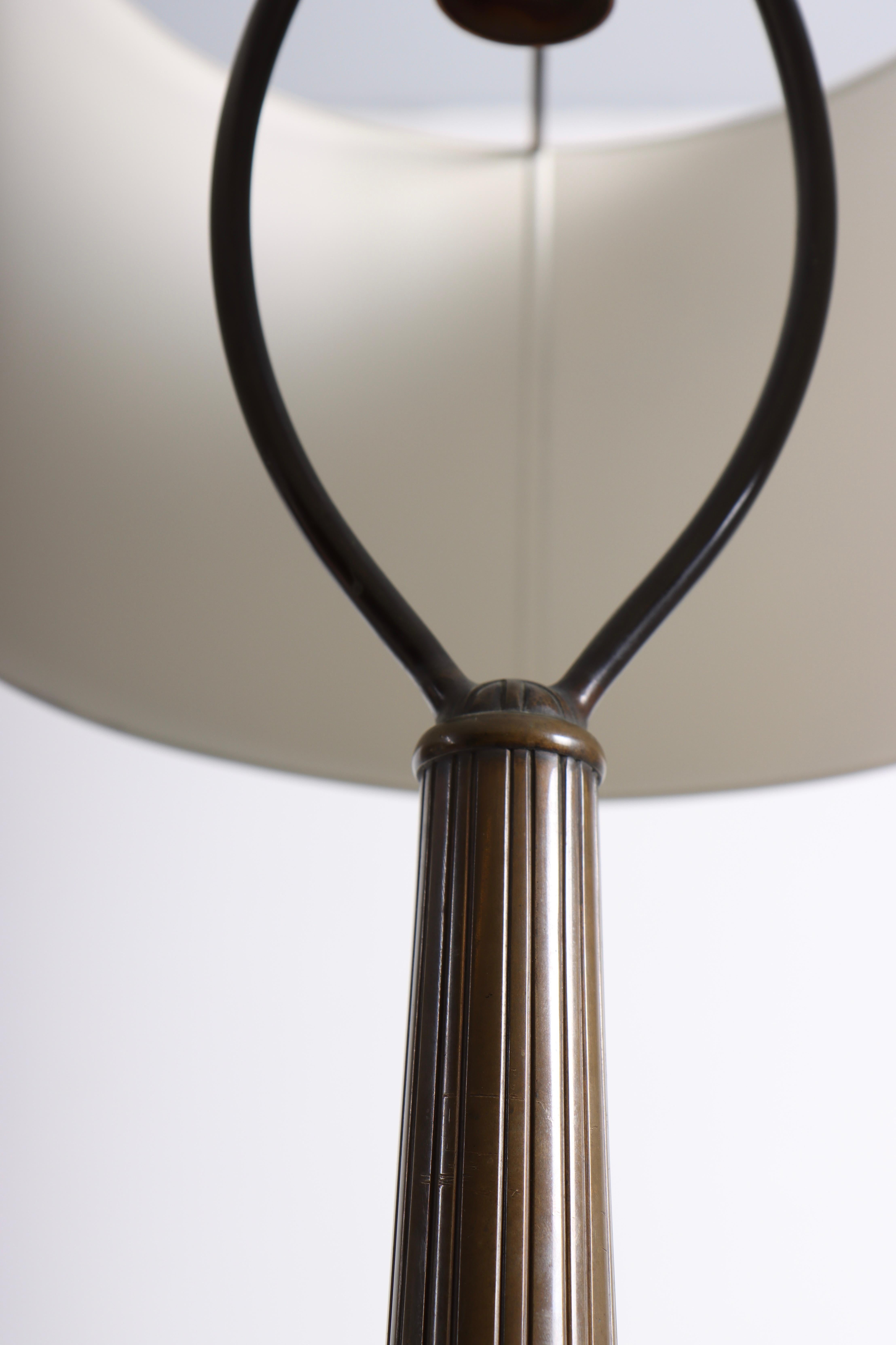 Table Lamp in Patinated Brass by Mogens Ballin, 1930s For Sale 3