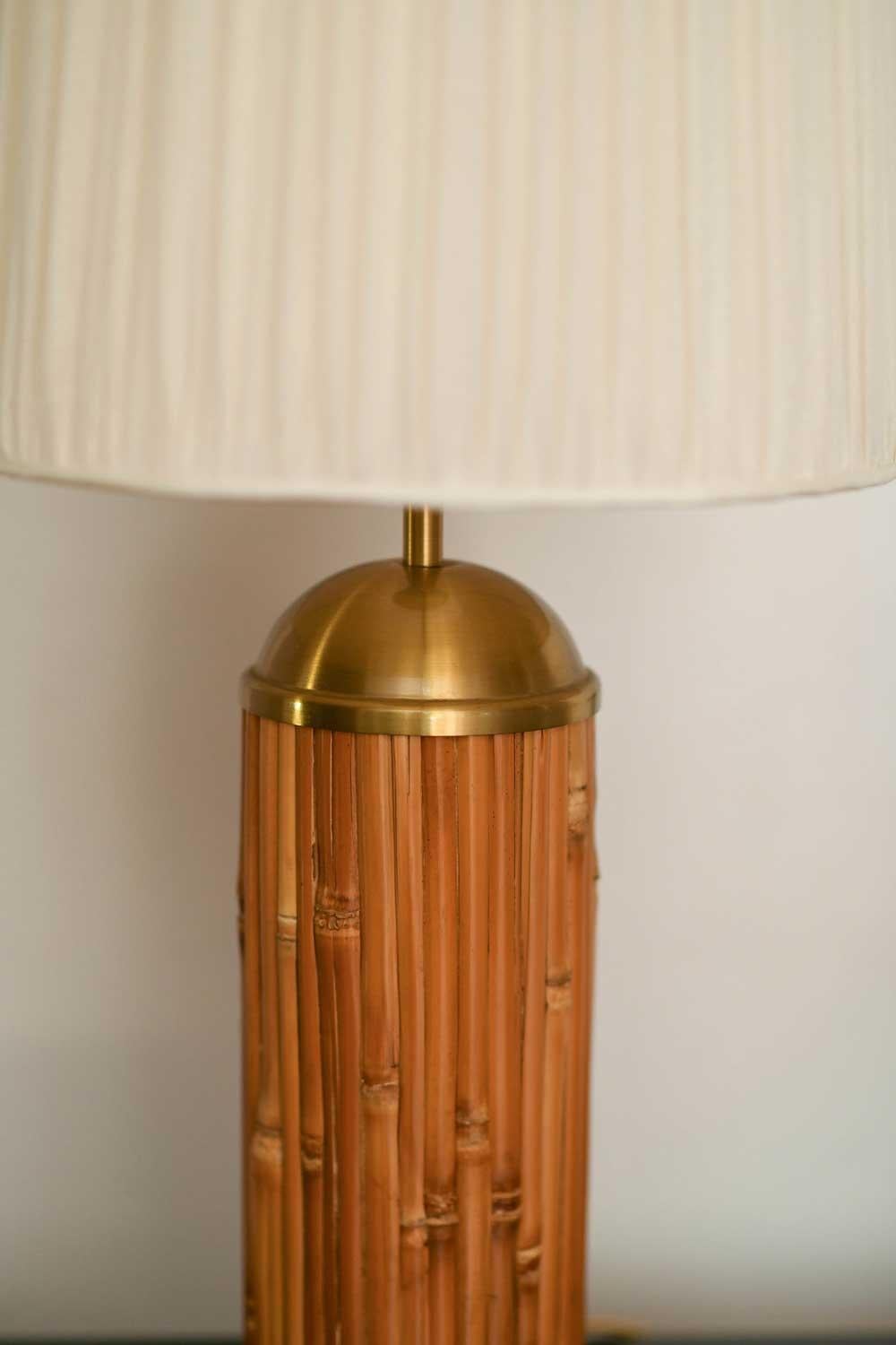 Table Lamp in Rattan and Brass from the 70s, Complete with Fabric Lampshade In Good Condition For Sale In Roma, RM