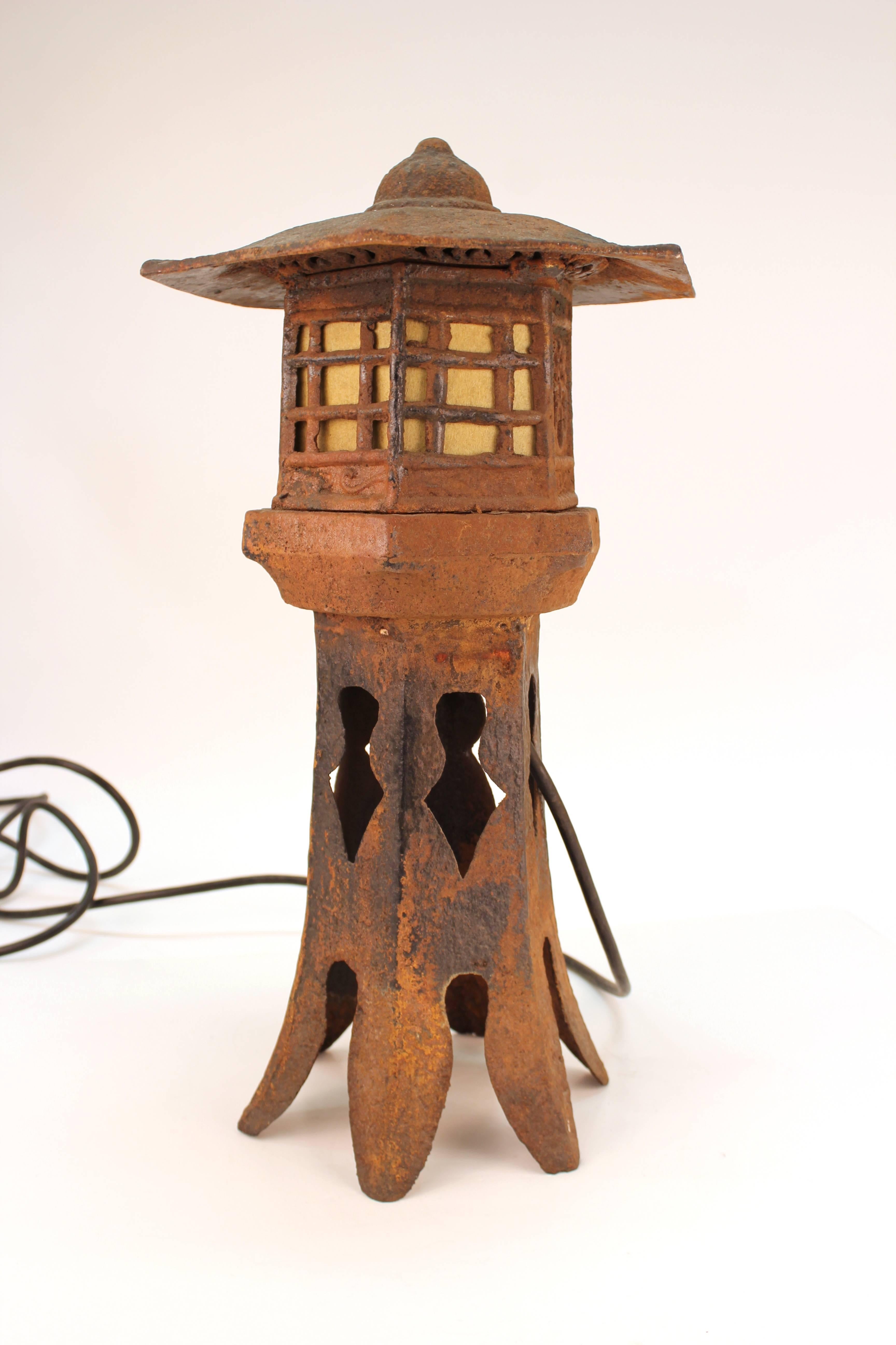 20th Century Table Lamp Shaped Like Pagoda