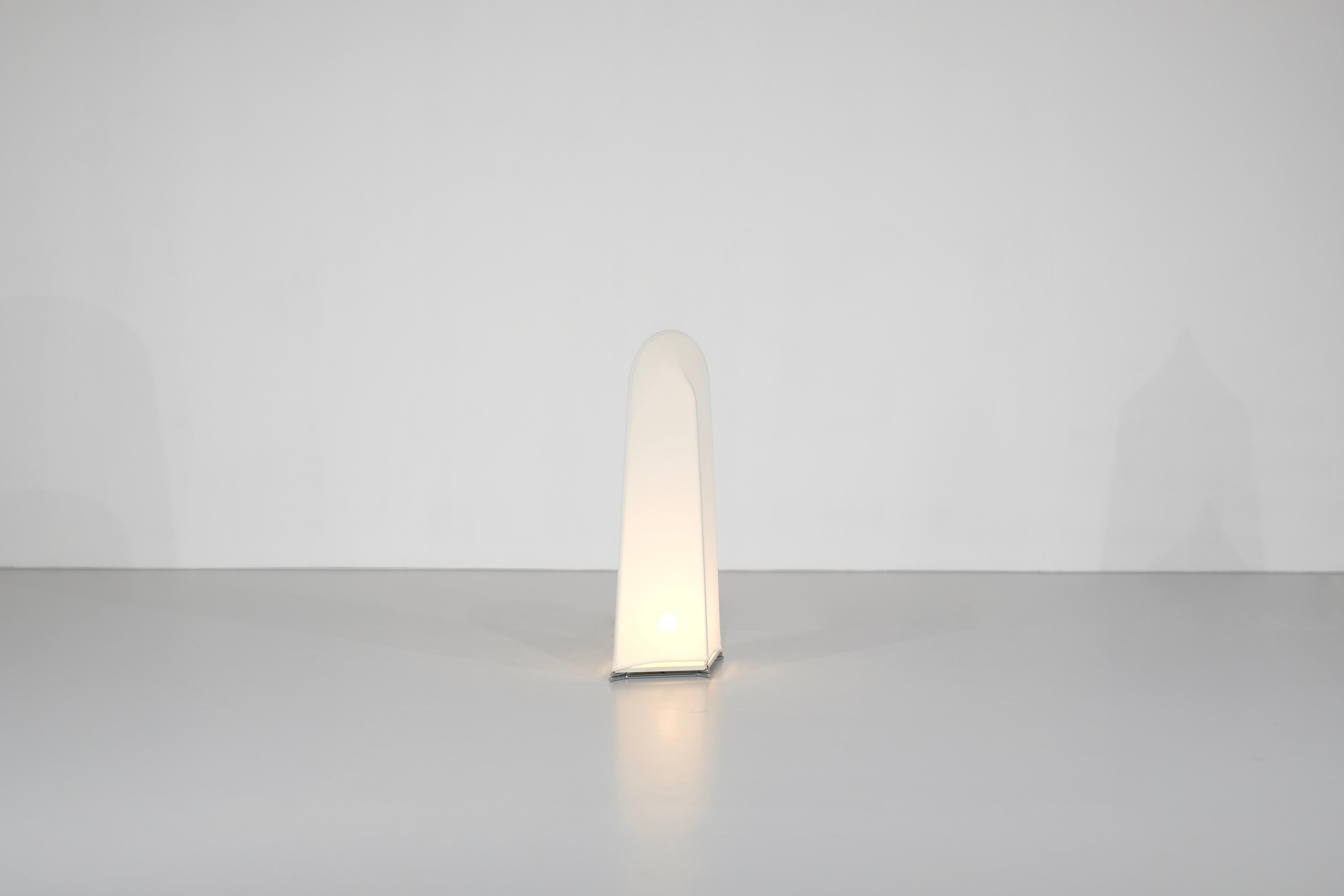 Lampadaire de taille moyenne modèle 