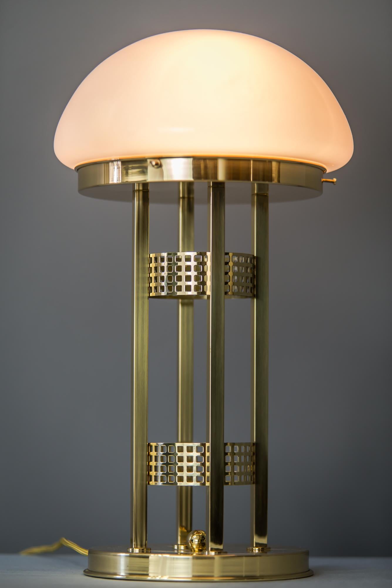 Lampe de table dans le style de Jugendstil en vente 2