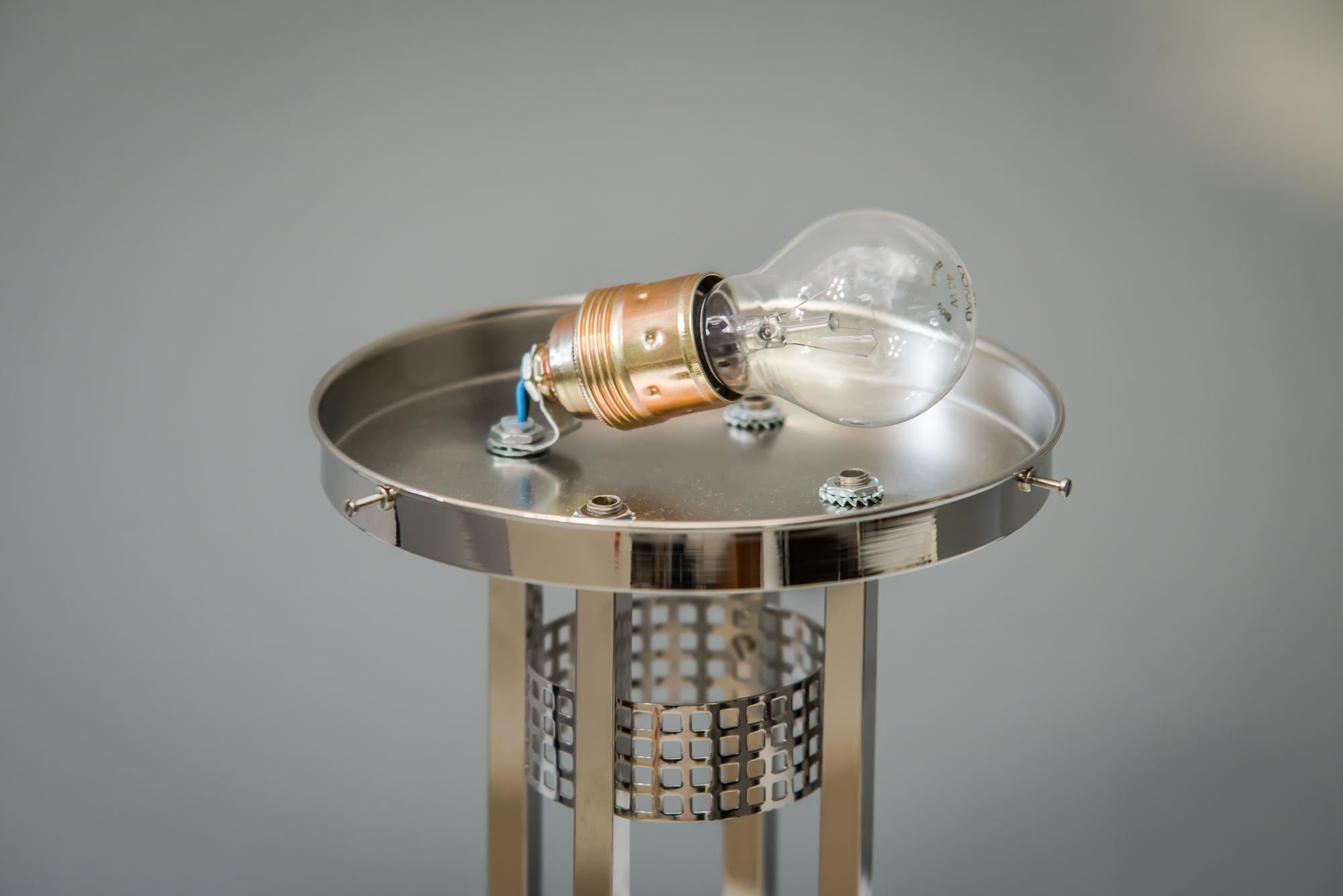 Opale Lampe de table dans le style de Jugendstil « nickel » en vente
