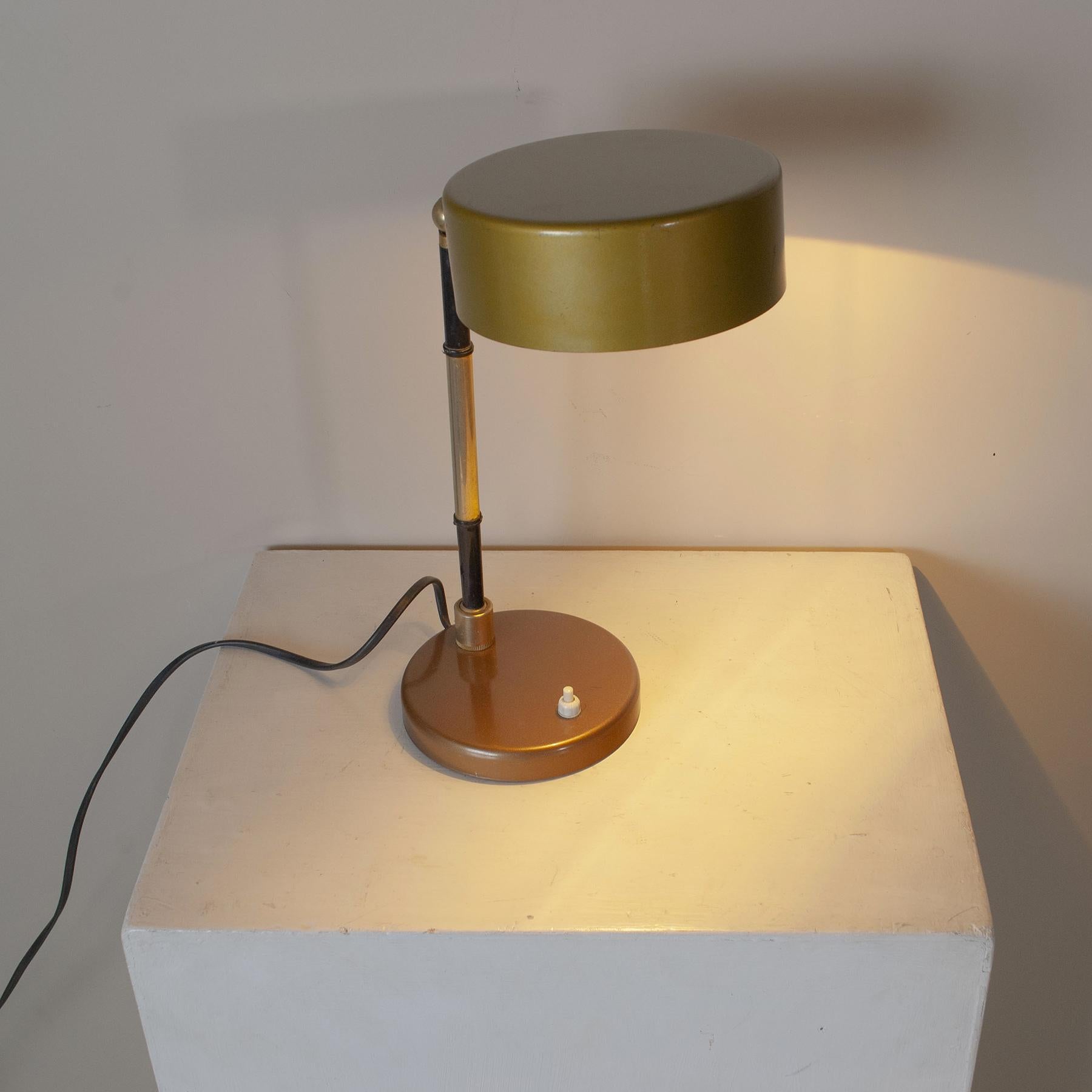Milieu du XXe siècle Lampe de table dans le style Oscar Torlasco 1960's. en vente