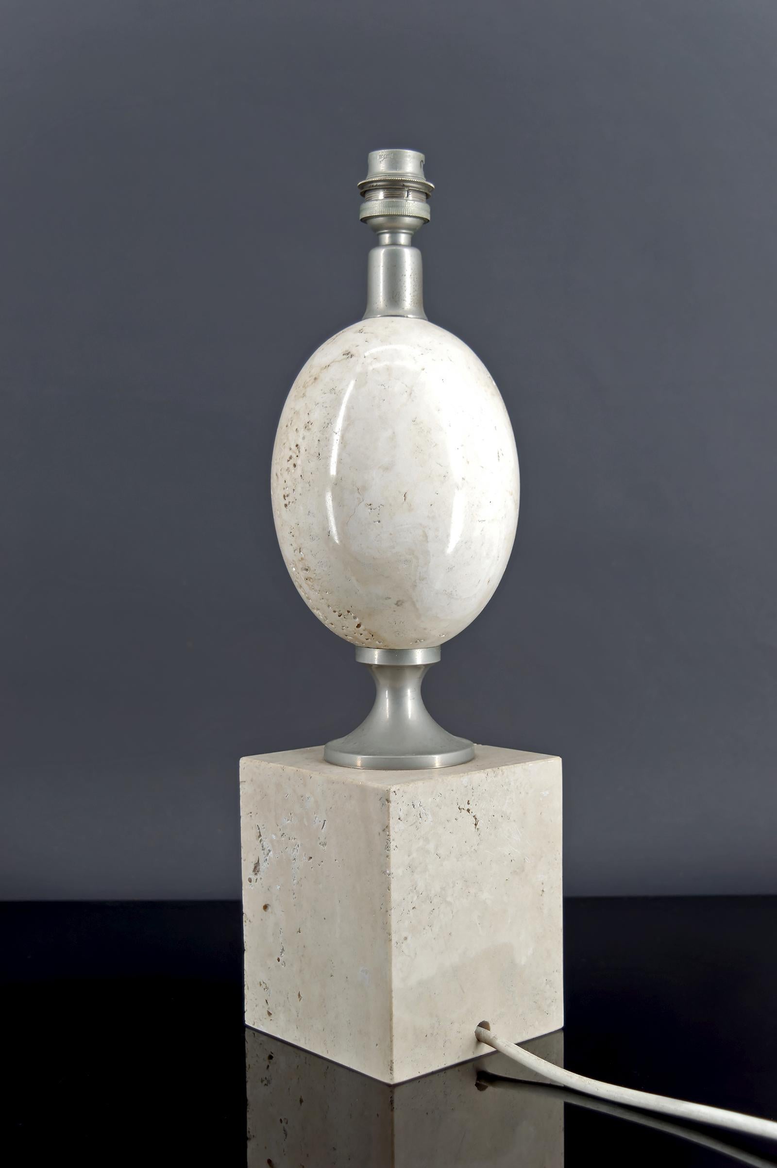 Lámpara de mesa en travertino, Maison Philippe Barbier, Francia, circa 1960-1970 Tallado en venta