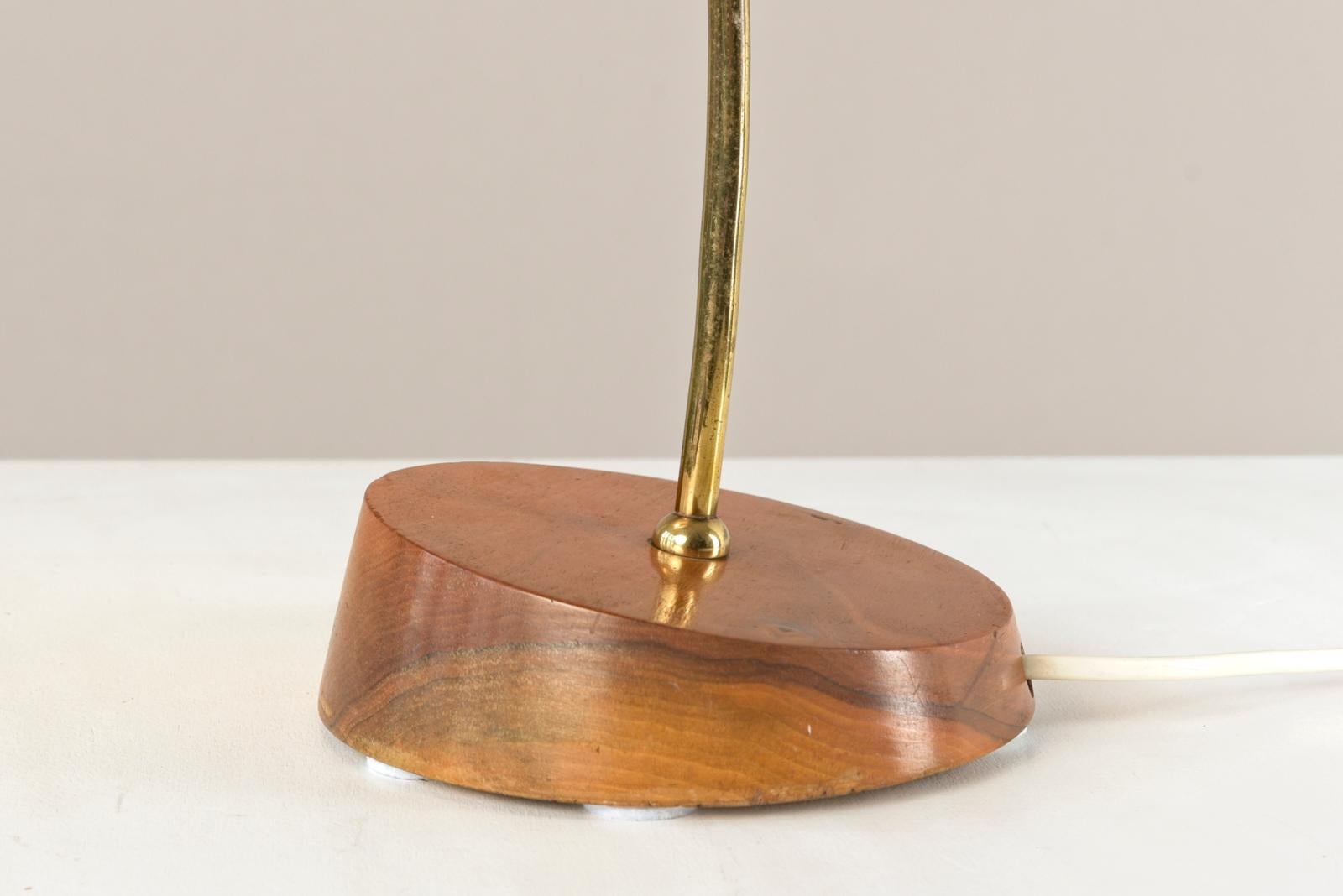 Table Lamp in Walnut and Plexiglass, Germany - 1955 For Sale 8