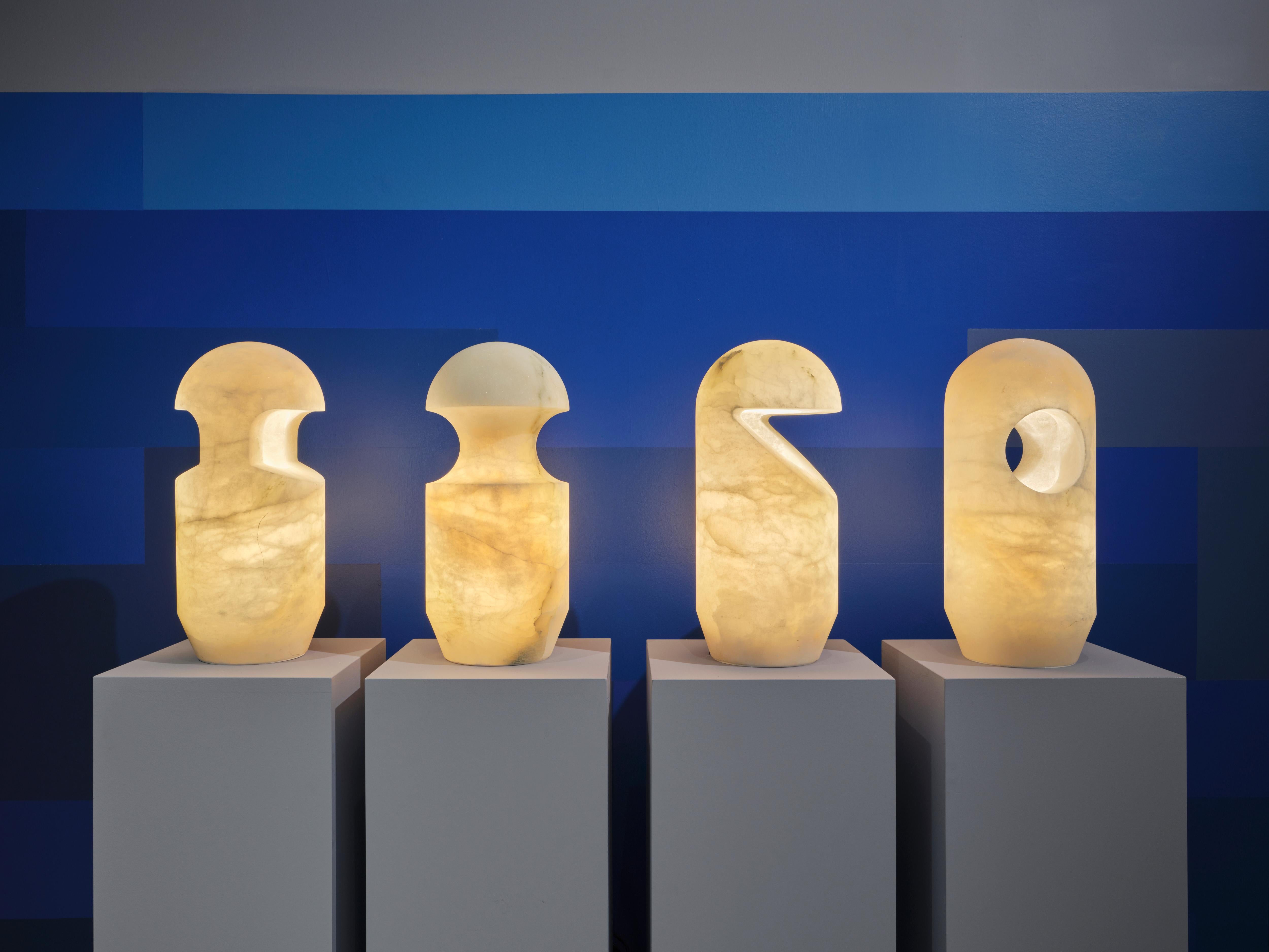 Contemporary large handcrafted table lamp in alabaster, “Bira” by J. Linacisoro In New Condition For Sale In Barcelona, ES