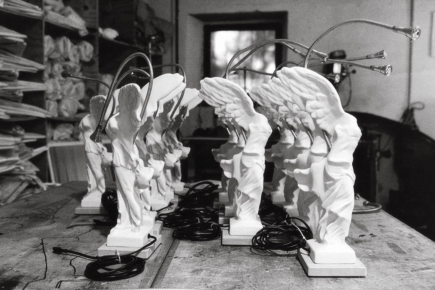 XXI secolo e contemporaneo Lampada da tavolo Led Catellani & Smith Nike in vendita