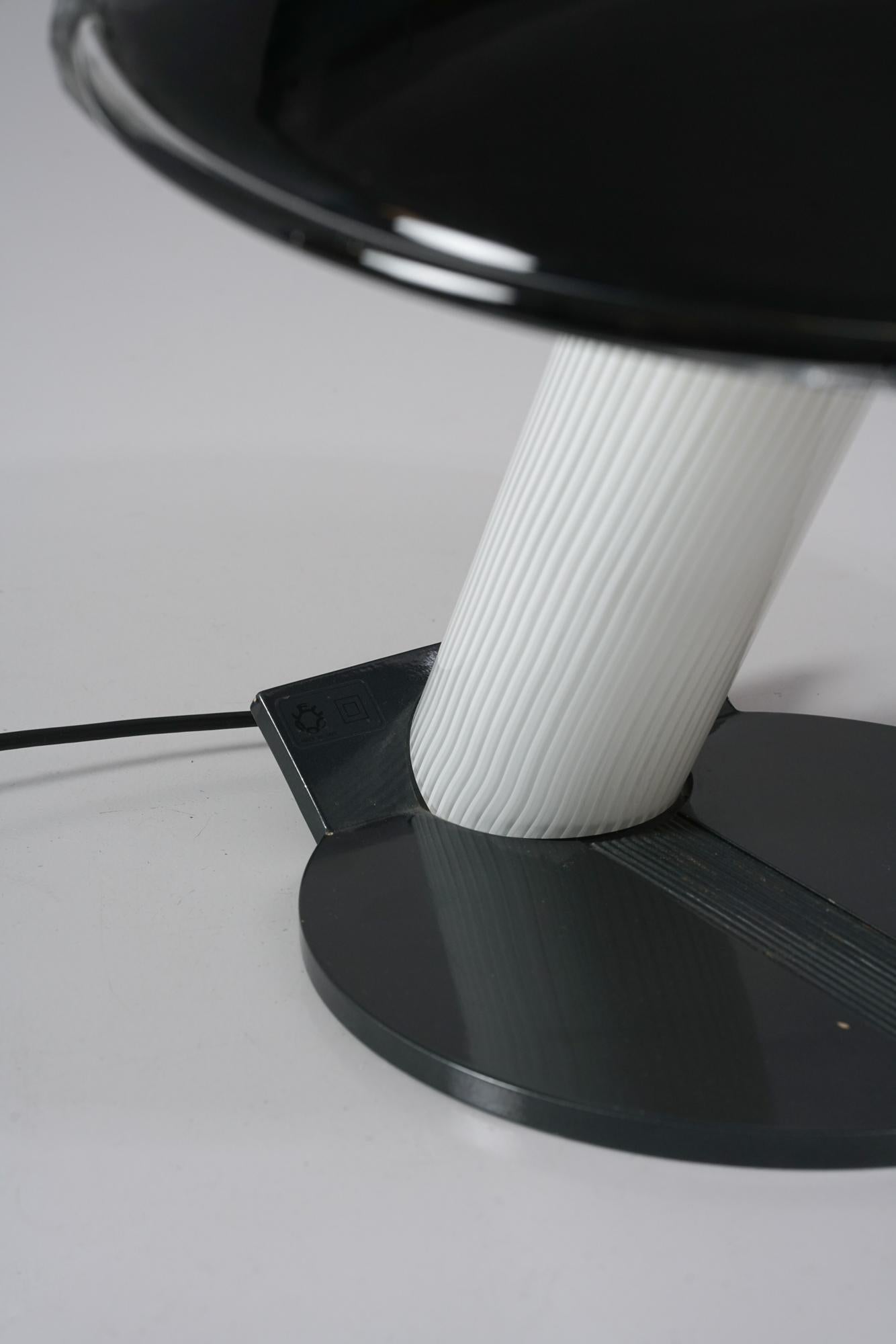 Lampe de table, Leucos, Italie, années 1970 Bon état - En vente à Helsinki, Uusimaa