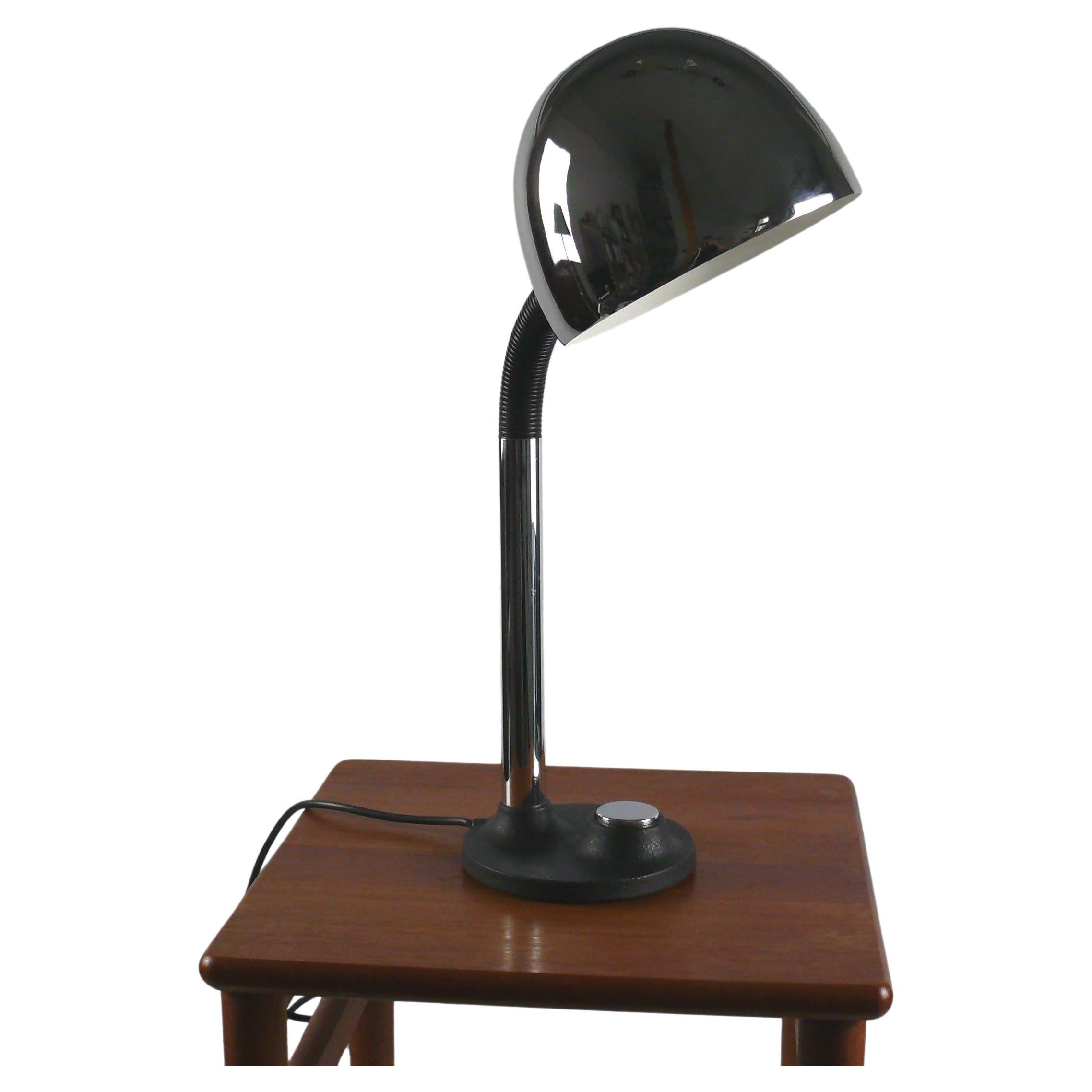 Lampe de table fabriquée par Hillebrand en Allemagne, 1970