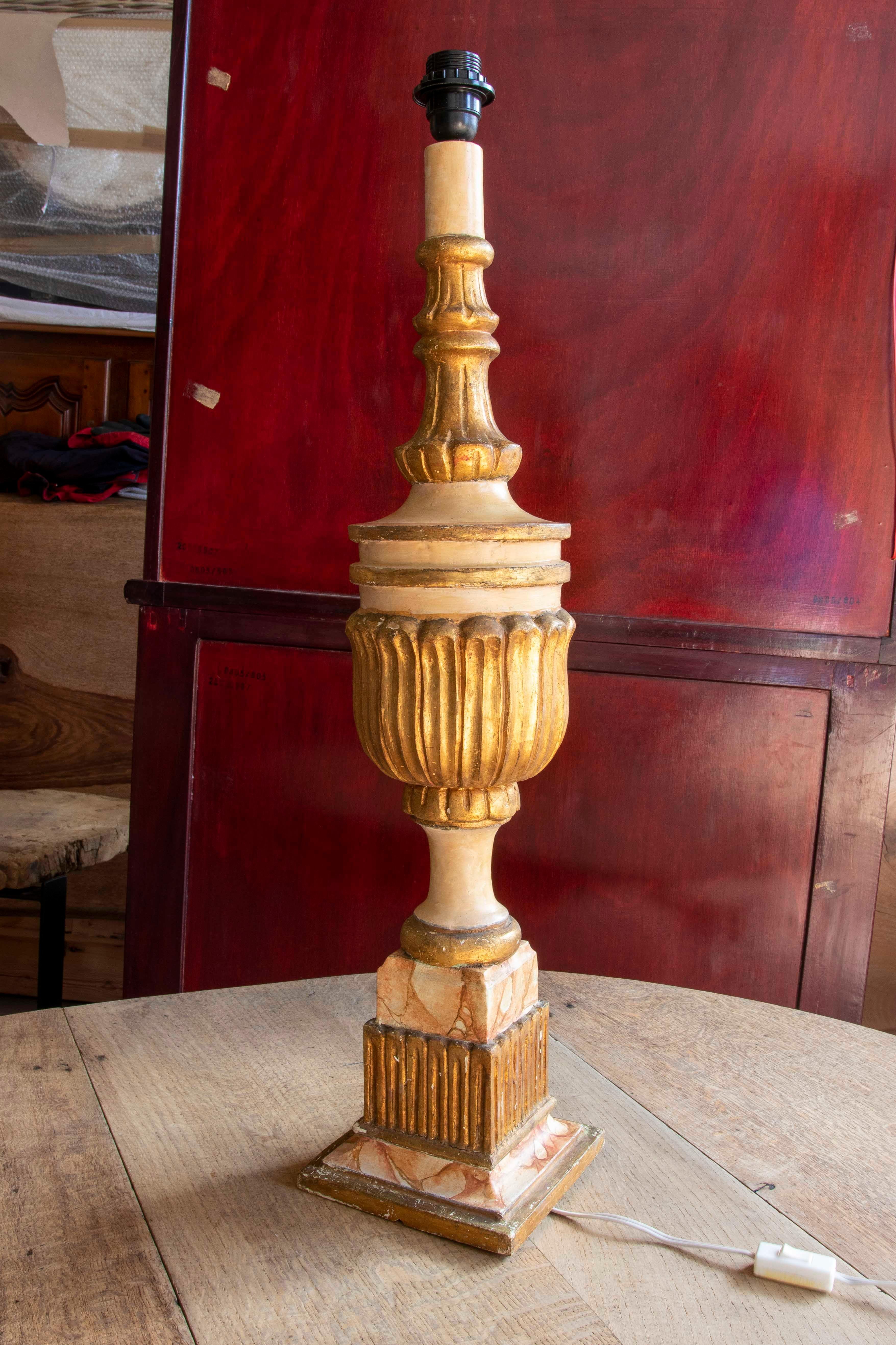Table Lamp Made with an Antique Polychrome Finial In Good Condition For Sale In Marbella, ES
