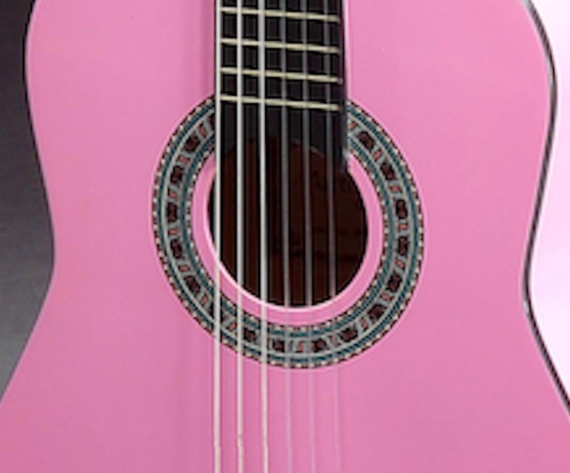 20ième siècle Lampe de bureau Martin Smith, Guitar Classical Acoustic Guitar, Pink Rock and Roll en vente