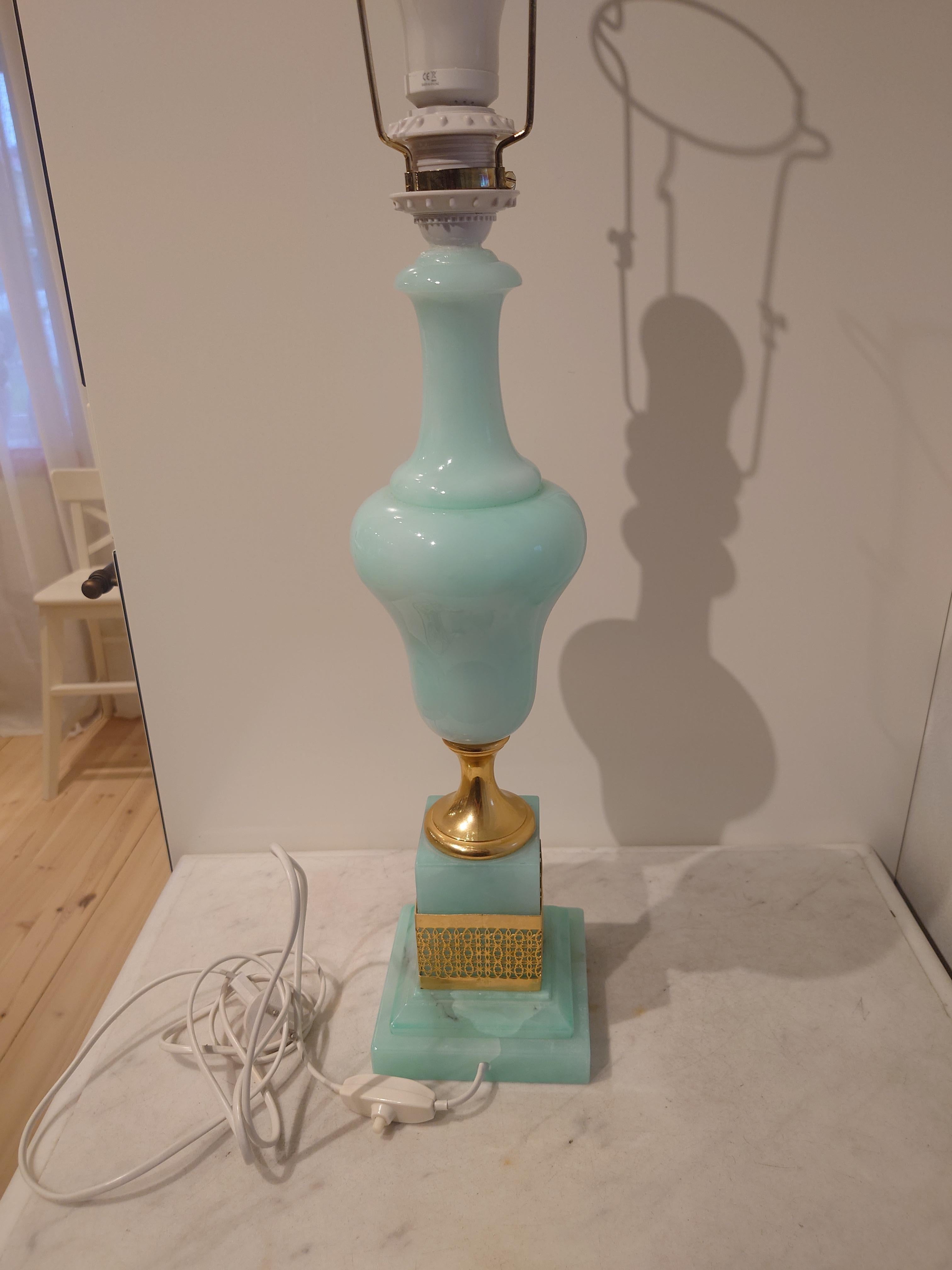 Table lamp Mid-Century Italian Mint Green Alabasterer and Giltwood Lamps For Sale 10