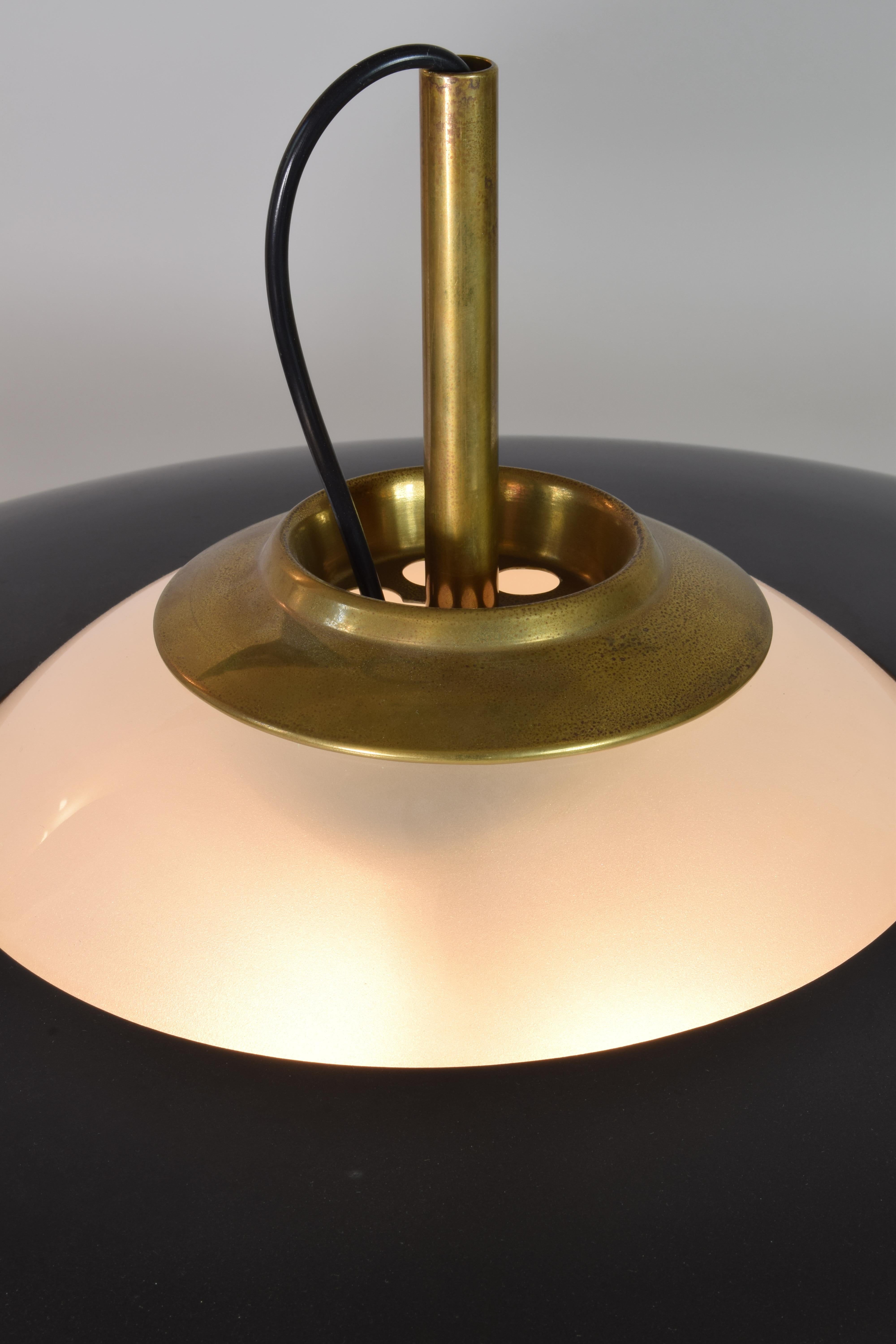 Mid-20th Century Table Lamp 