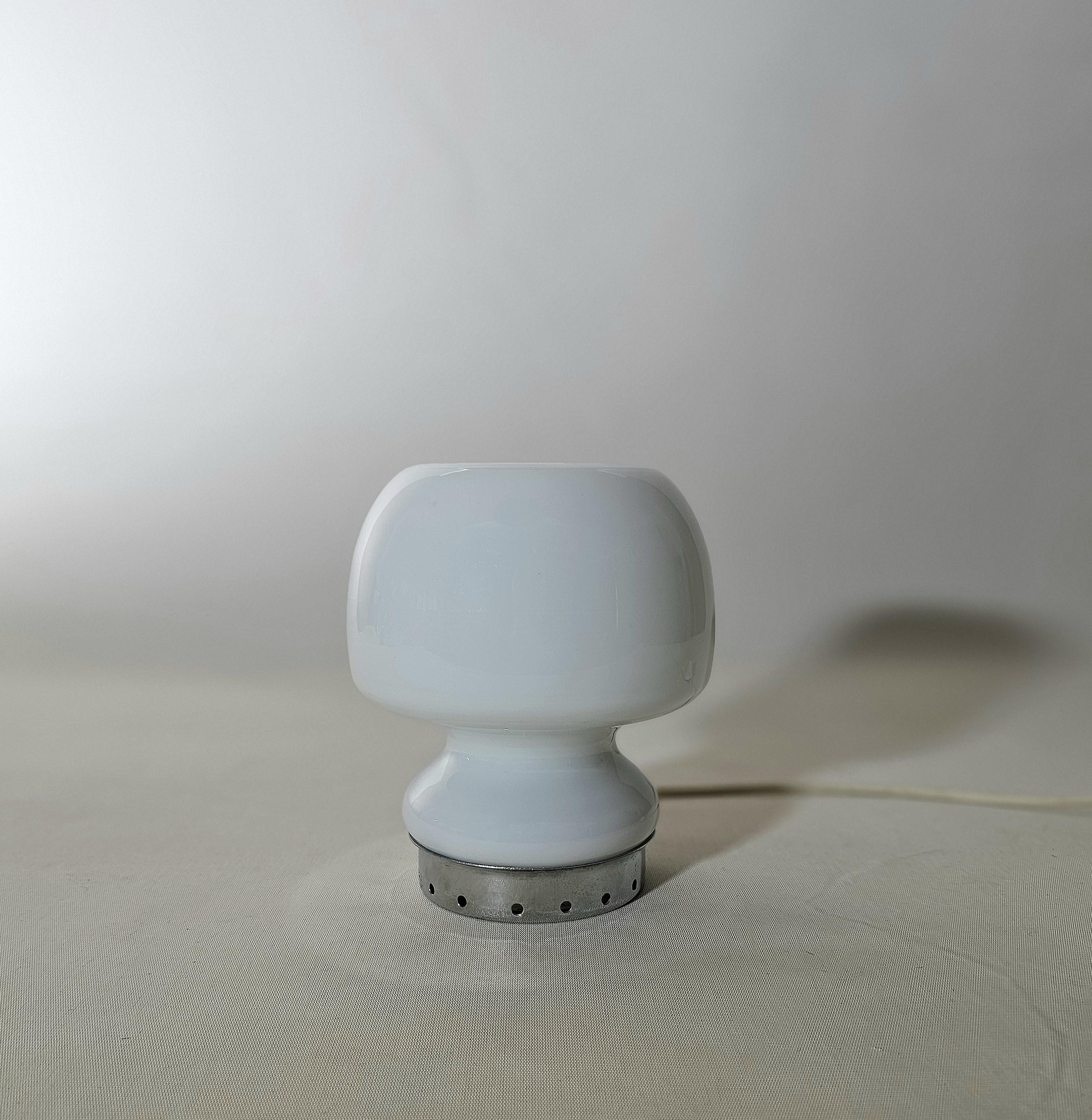 Table Lamp Milk Glass Chromed Metal Midcentury Modern Italian Design 1960s In Good Condition For Sale In Palermo, IT